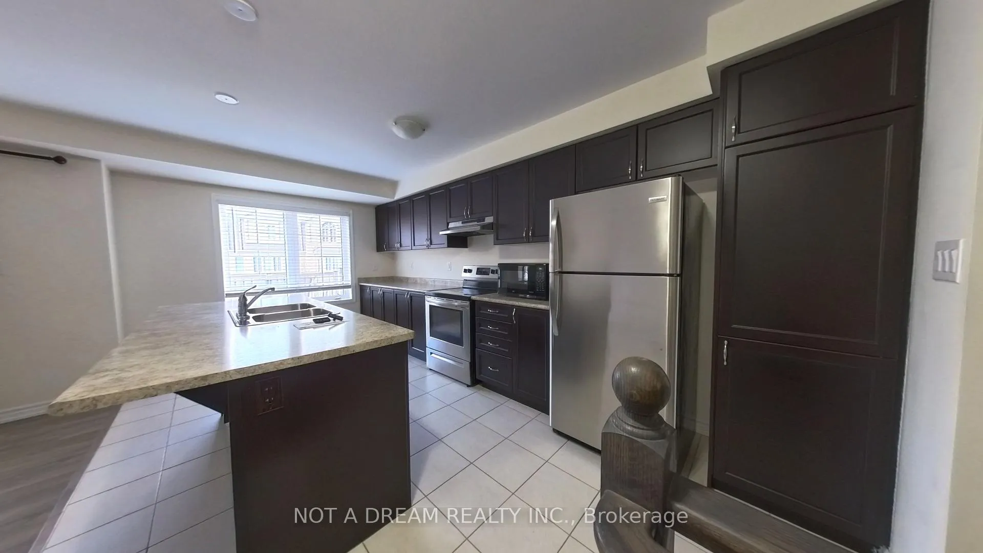 Photo 11 of 11 Bluegill Crescent, Whitby, Rural Whitby — HOMEH