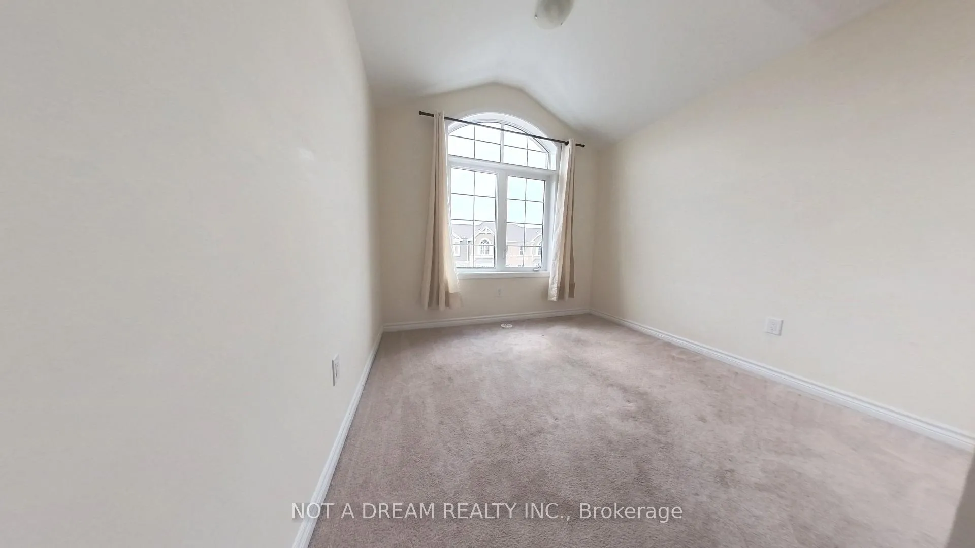 Photo 36 of 11 Bluegill Crescent, Whitby, Rural Whitby — HOMEH