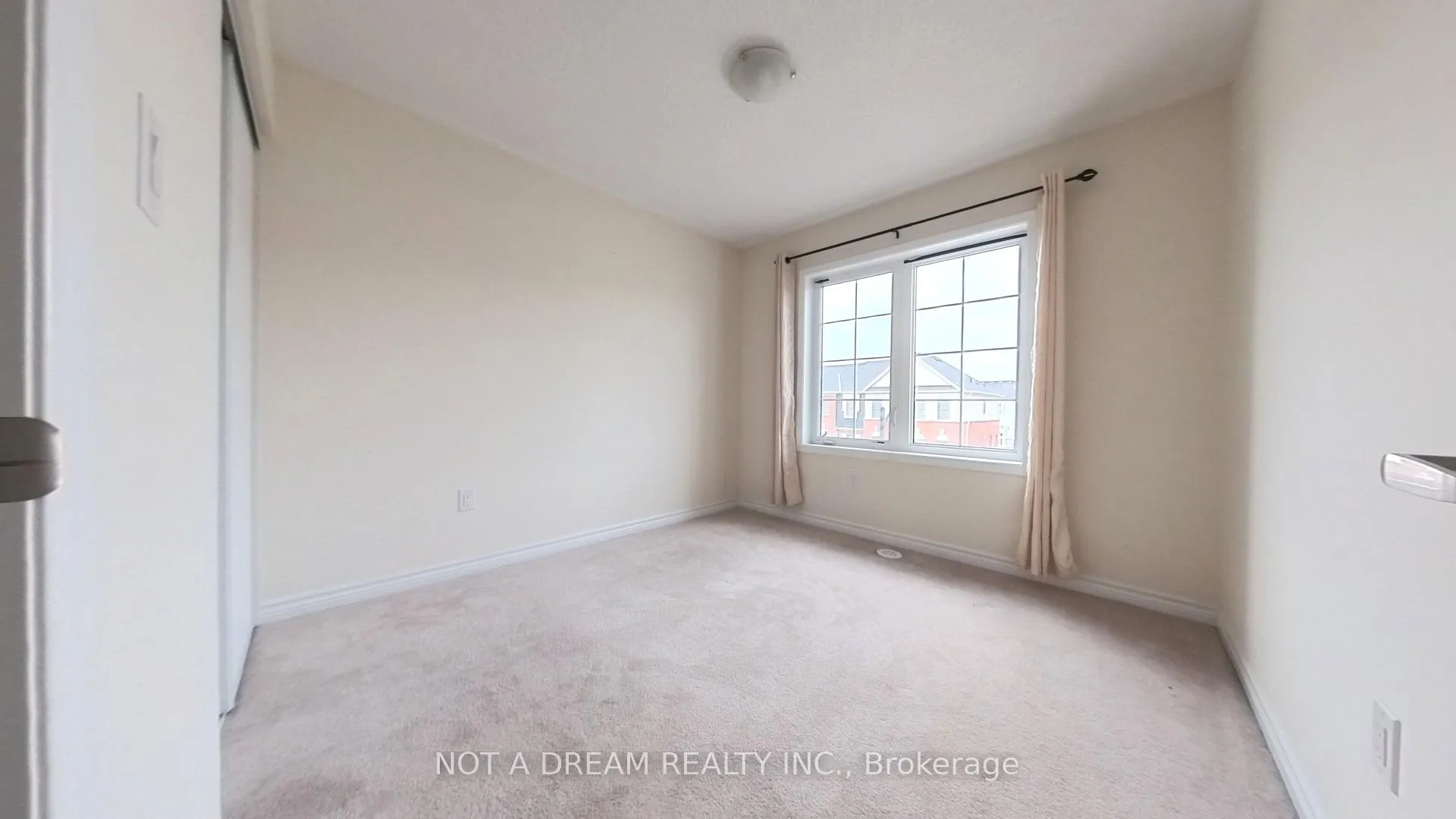 Photo 37 of 11 Bluegill Crescent, Whitby, Rural Whitby — HOMEH