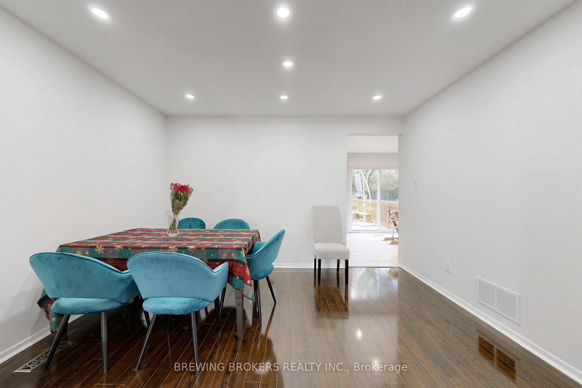 Photo 13 of 78 Colleen Street, Vaughan, Crestwood-Springfarm-Yorkhill — HOMEH