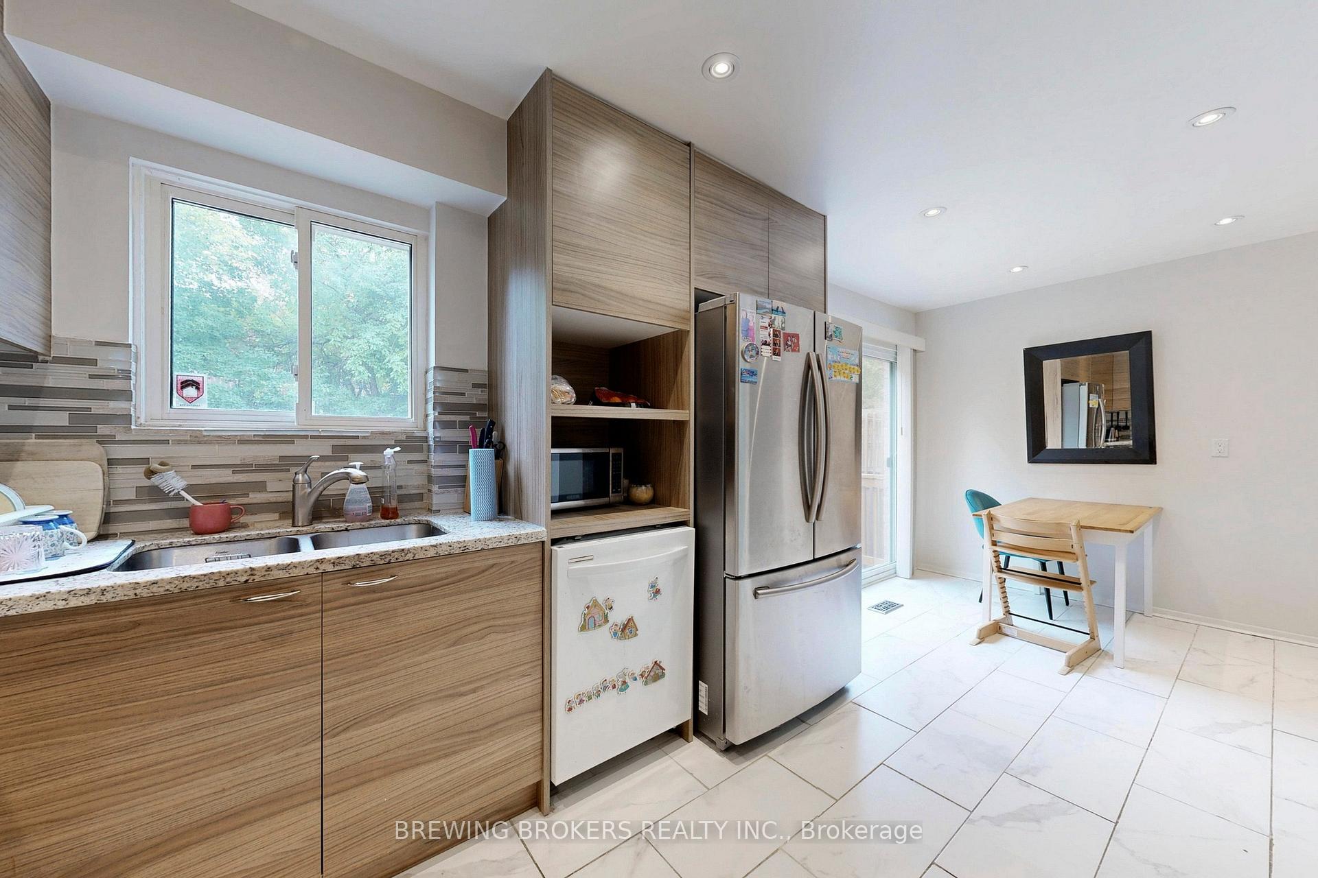 Photo 16 of 78 Colleen Street, Vaughan, Crestwood-Springfarm-Yorkhill — HOMEH