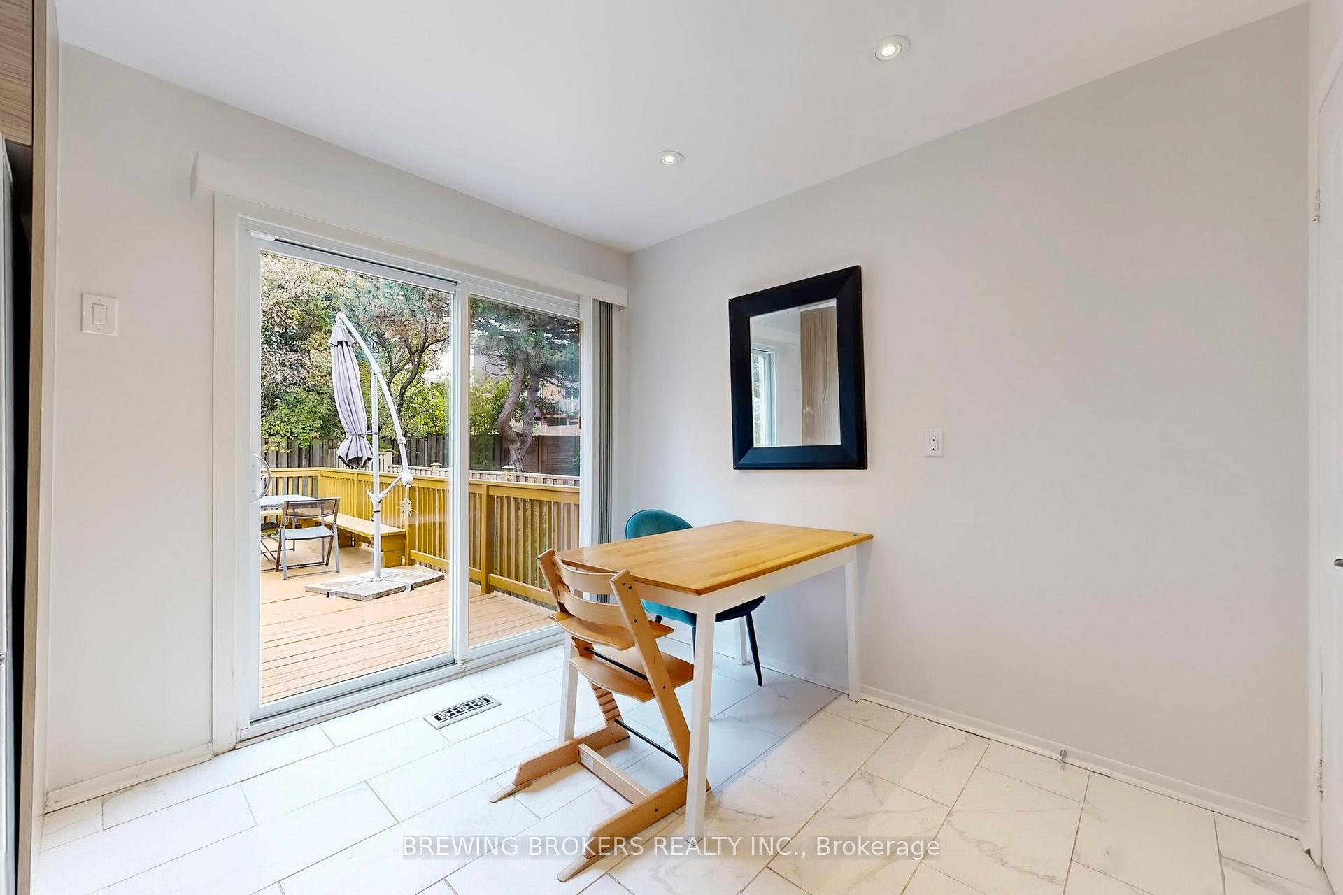 Photo 20 of 78 Colleen Street, Vaughan, Crestwood-Springfarm-Yorkhill — HOMEH