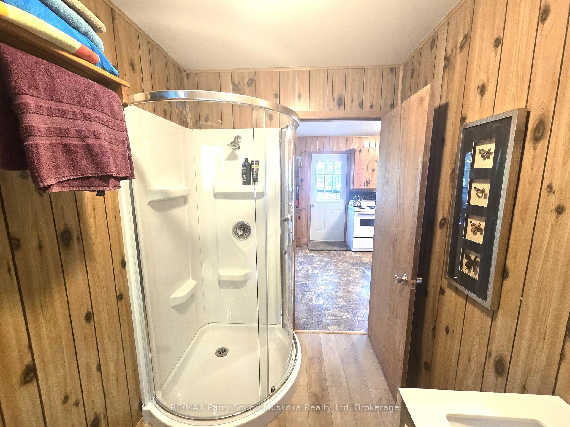 Photo 11 of 216 Lorimer Lake, Whitestone — HOMEH