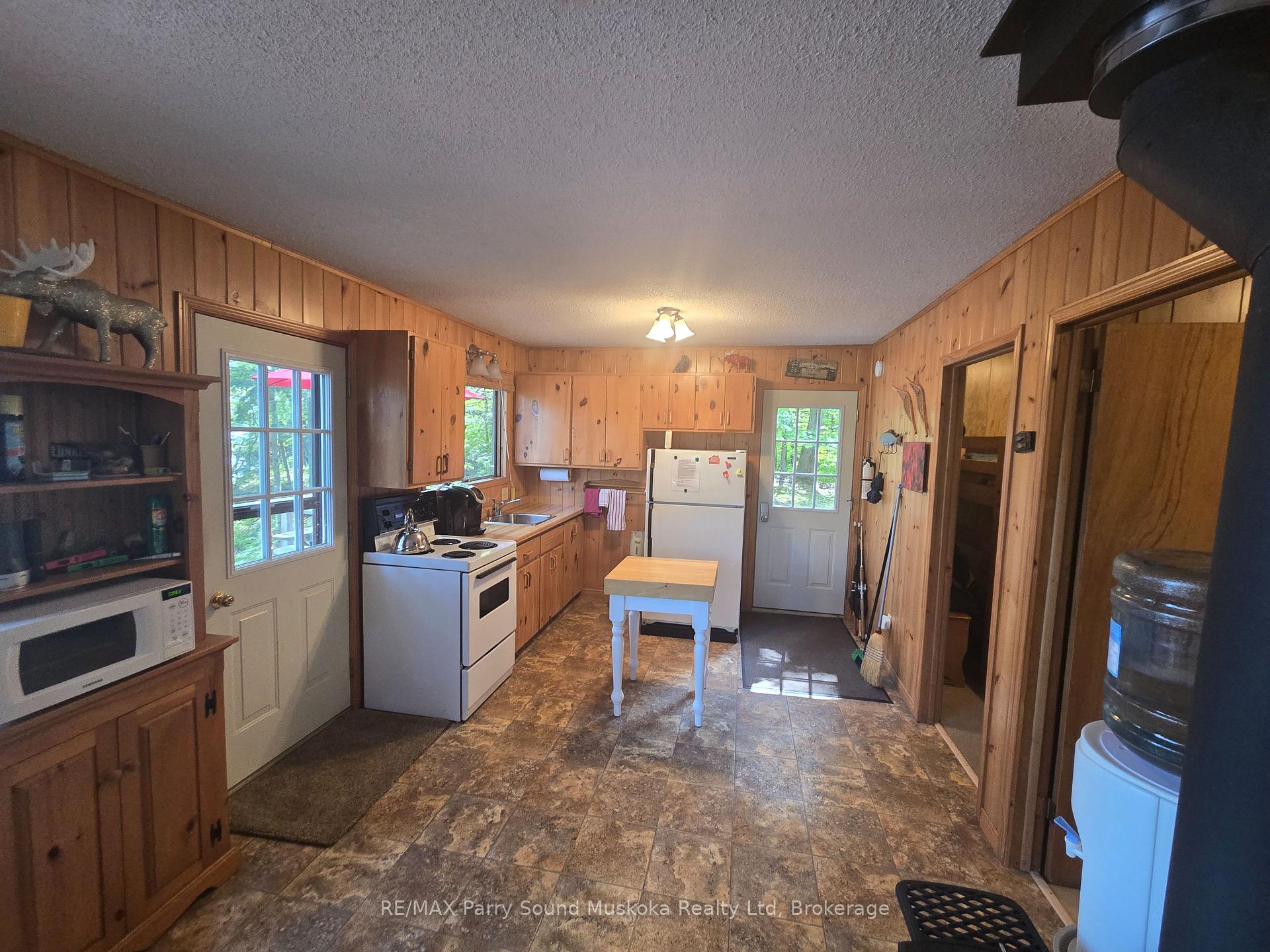 Photo 14 of 216 Lorimer Lake, Whitestone — HOMEH