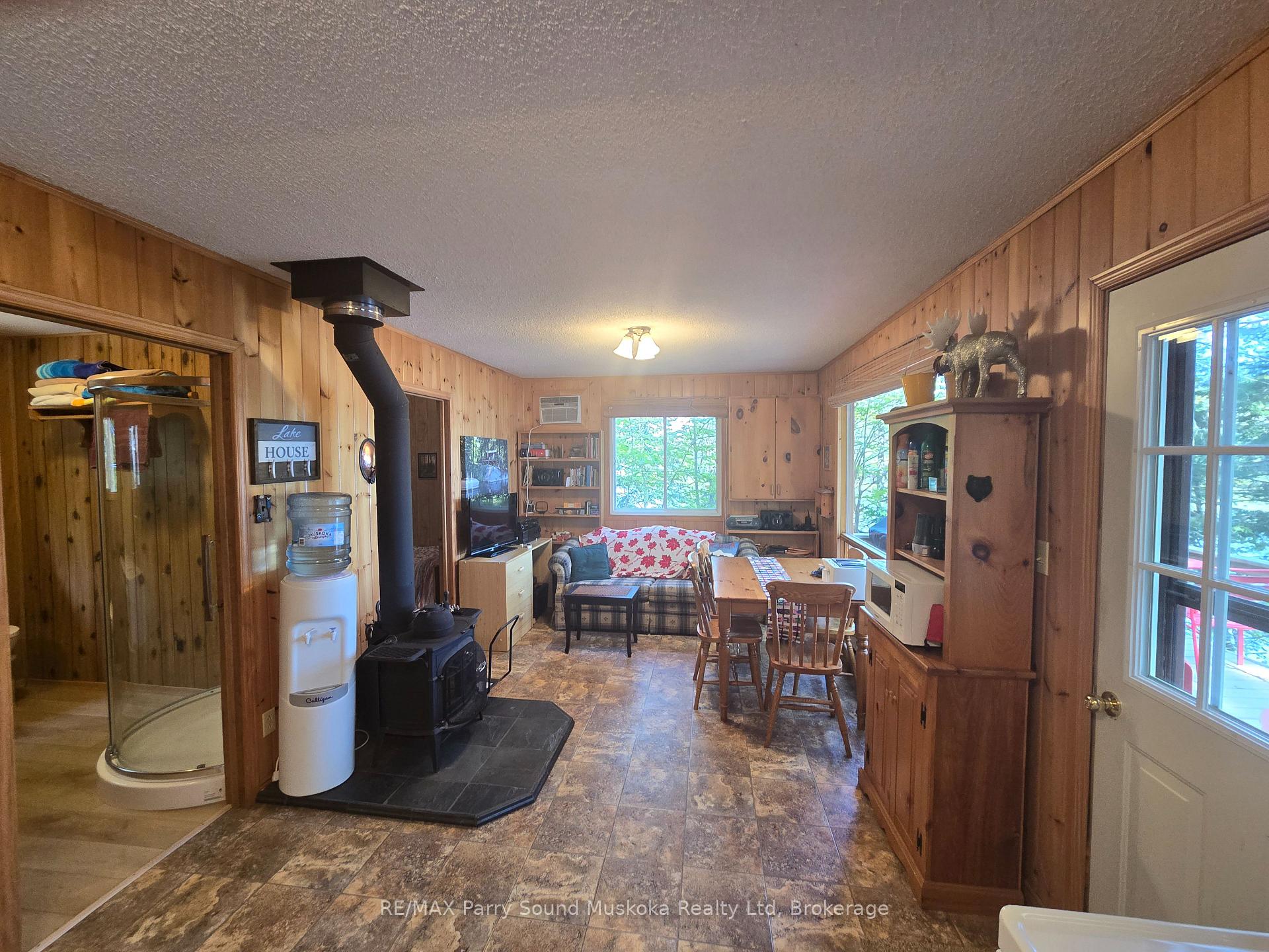 Photo 15 of 216 Lorimer Lake, Whitestone — HOMEH