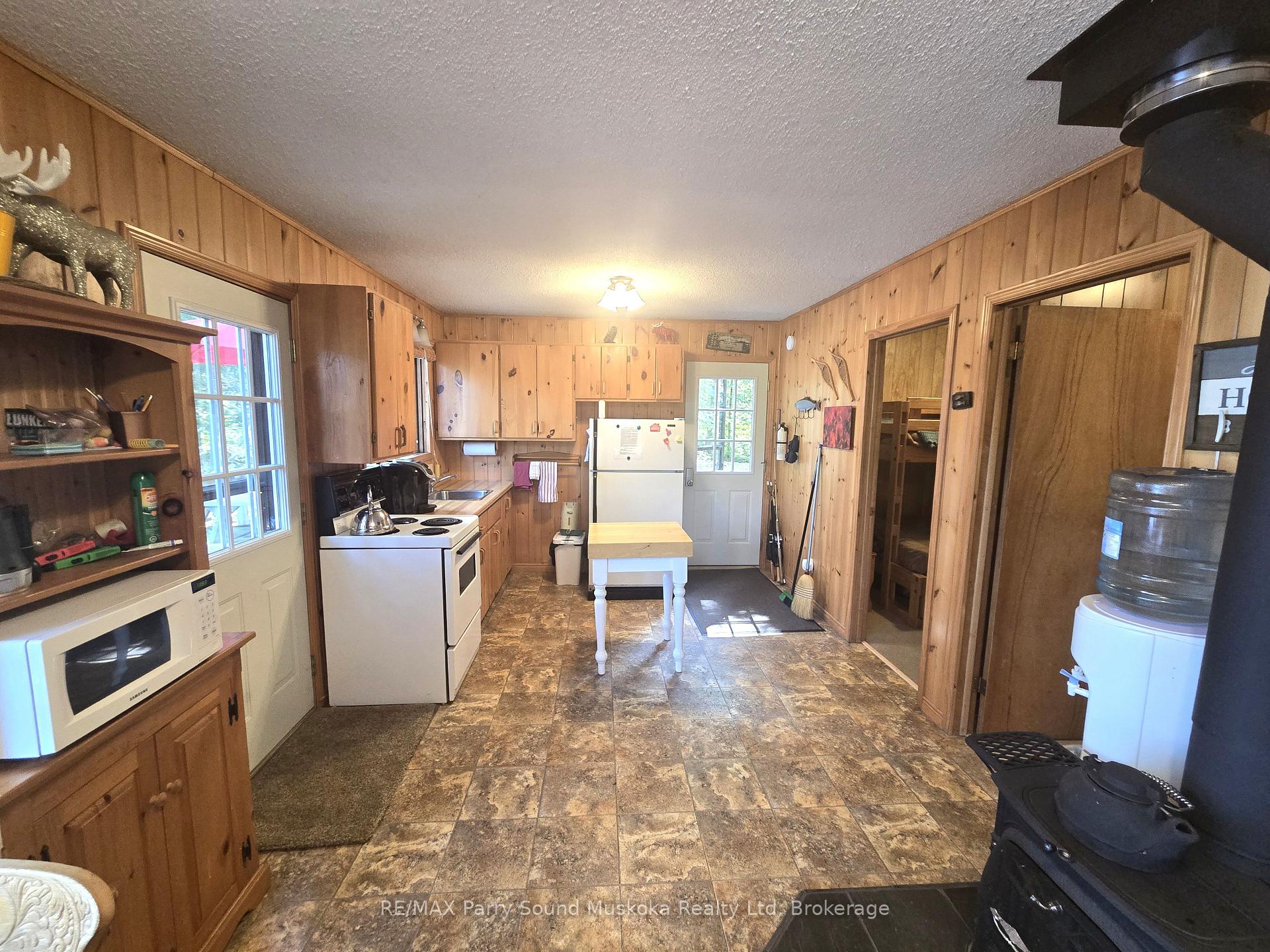 Photo 17 of 216 Lorimer Lake, Whitestone — HOMEH