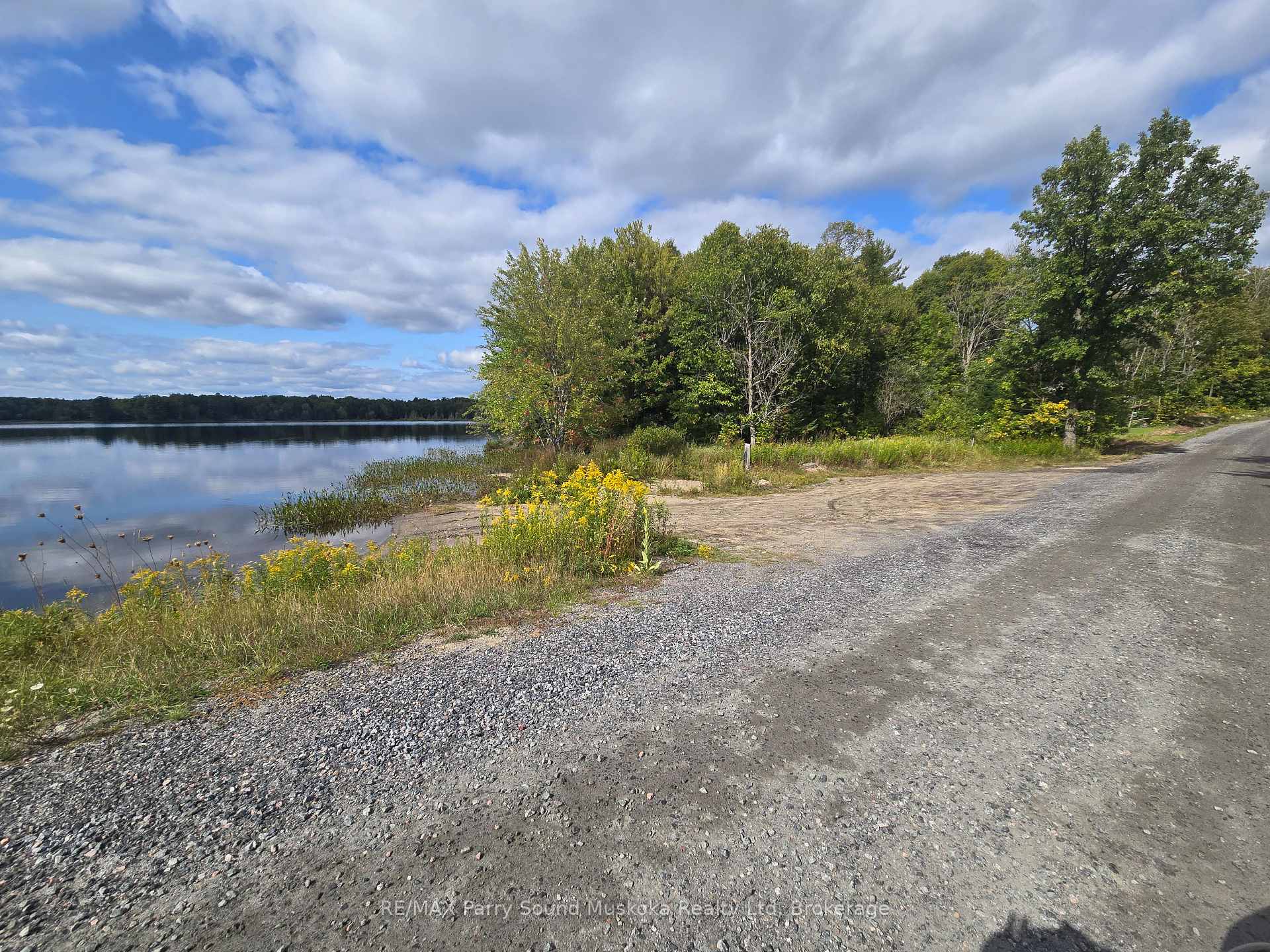 Photo 32 of 216 Lorimer Lake, Whitestone — HOMEH