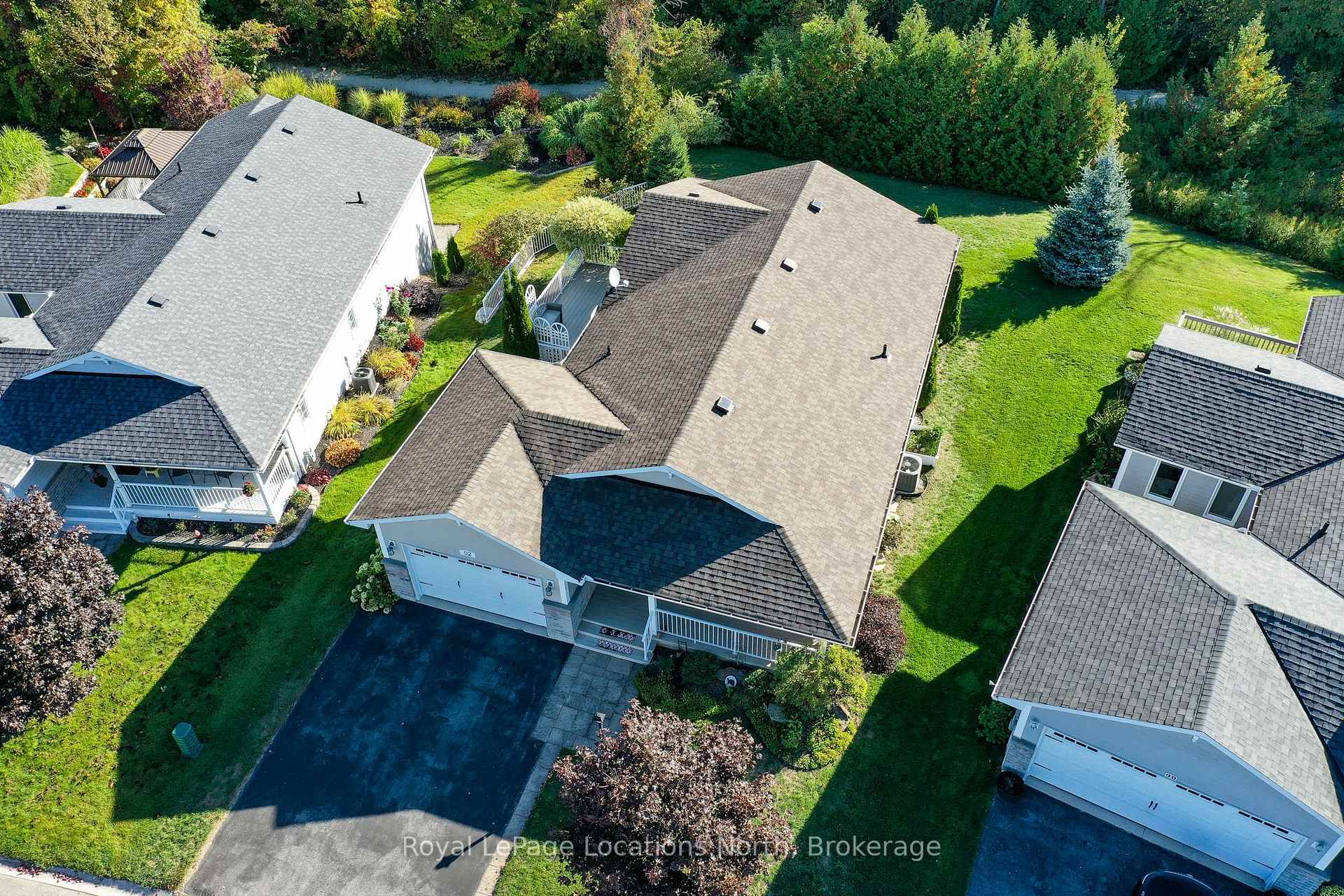 Photo 3 of 92 New York Avenue, Wasaga Beach — HOMEH