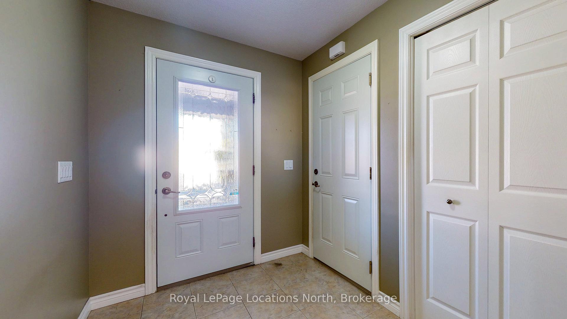 Photo 21 of 92 New York Avenue, Wasaga Beach — HOMEH