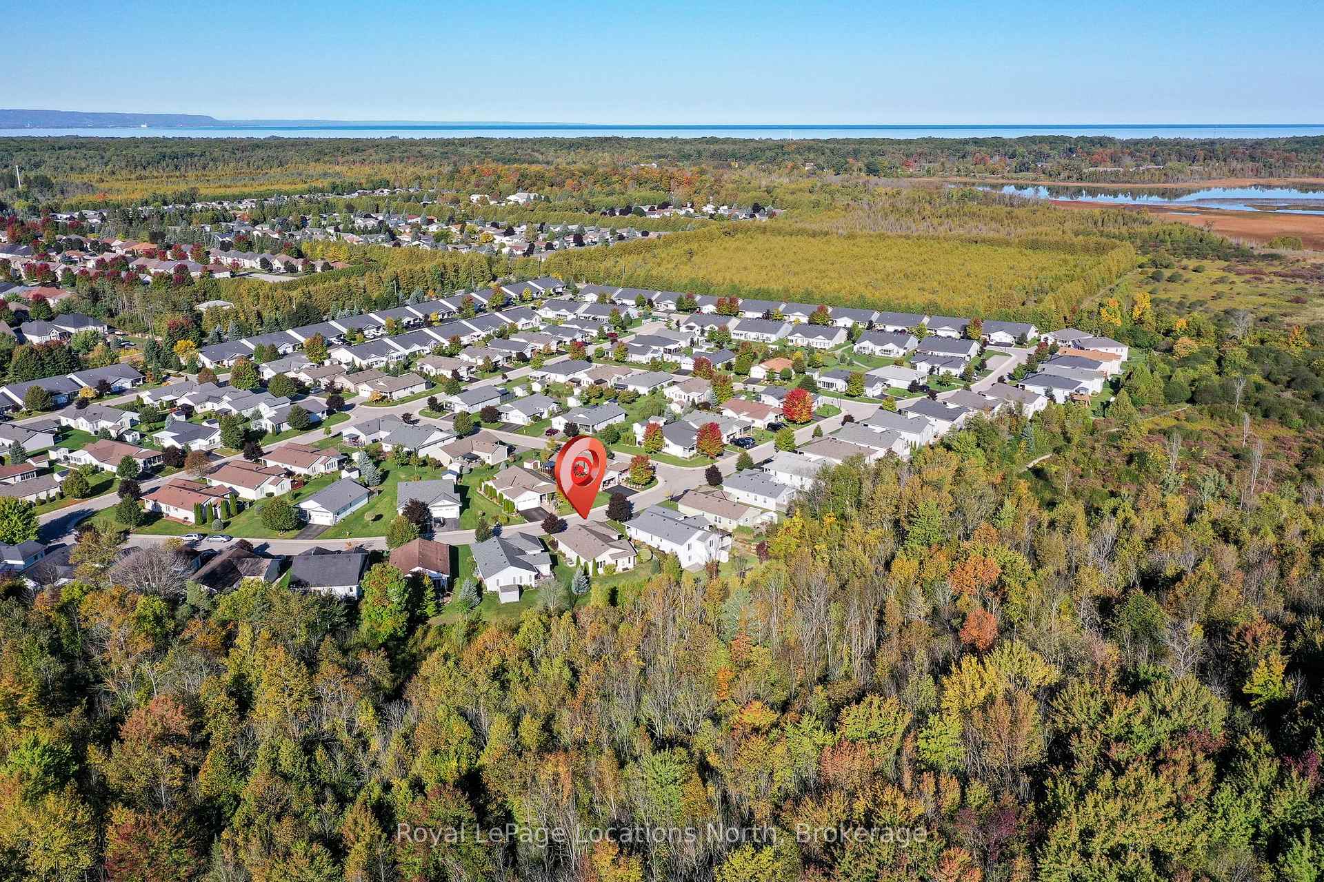 Photo 33 of 92 New York Avenue, Wasaga Beach — HOMEH