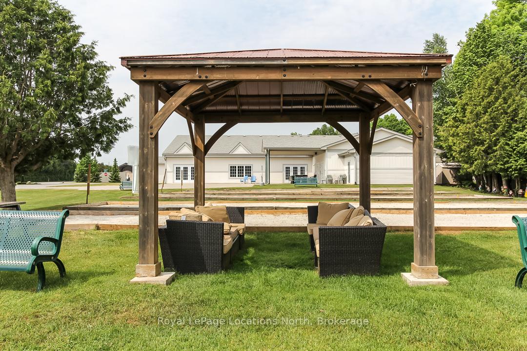 Photo 44 of 92 New York Avenue, Wasaga Beach — HOMEH