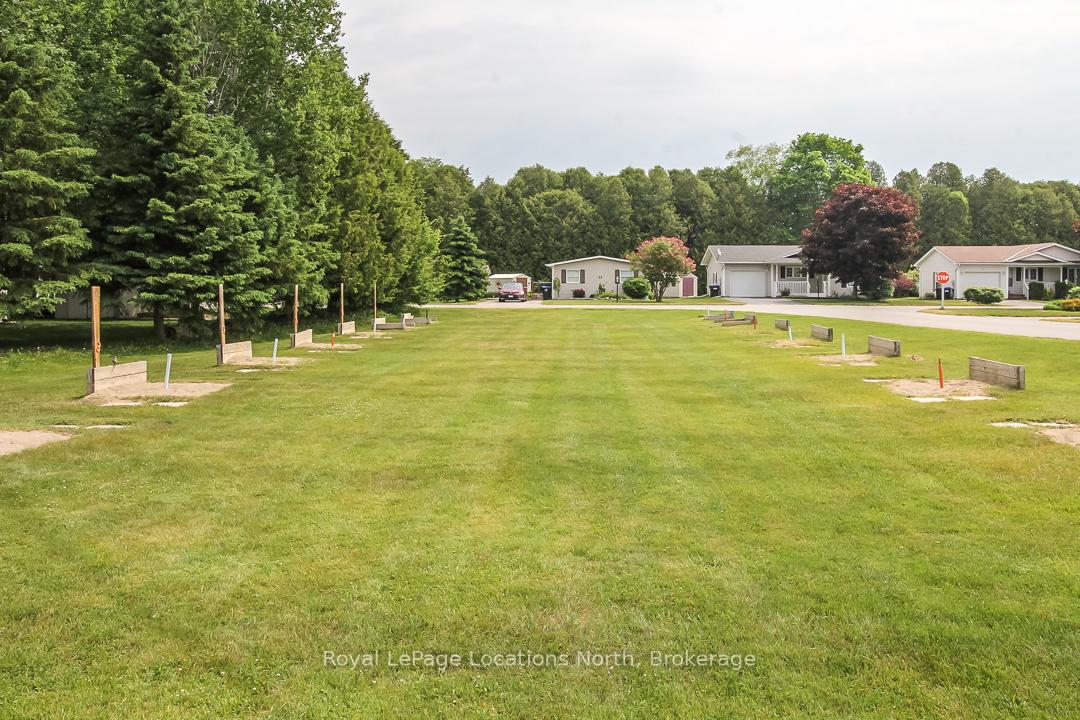Photo 46 of 92 New York Avenue, Wasaga Beach — HOMEH