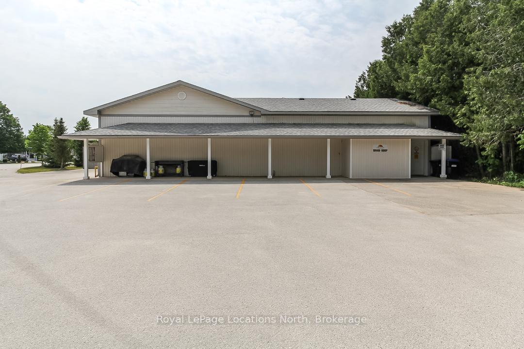 Photo 47 of 92 New York Avenue, Wasaga Beach — HOMEH