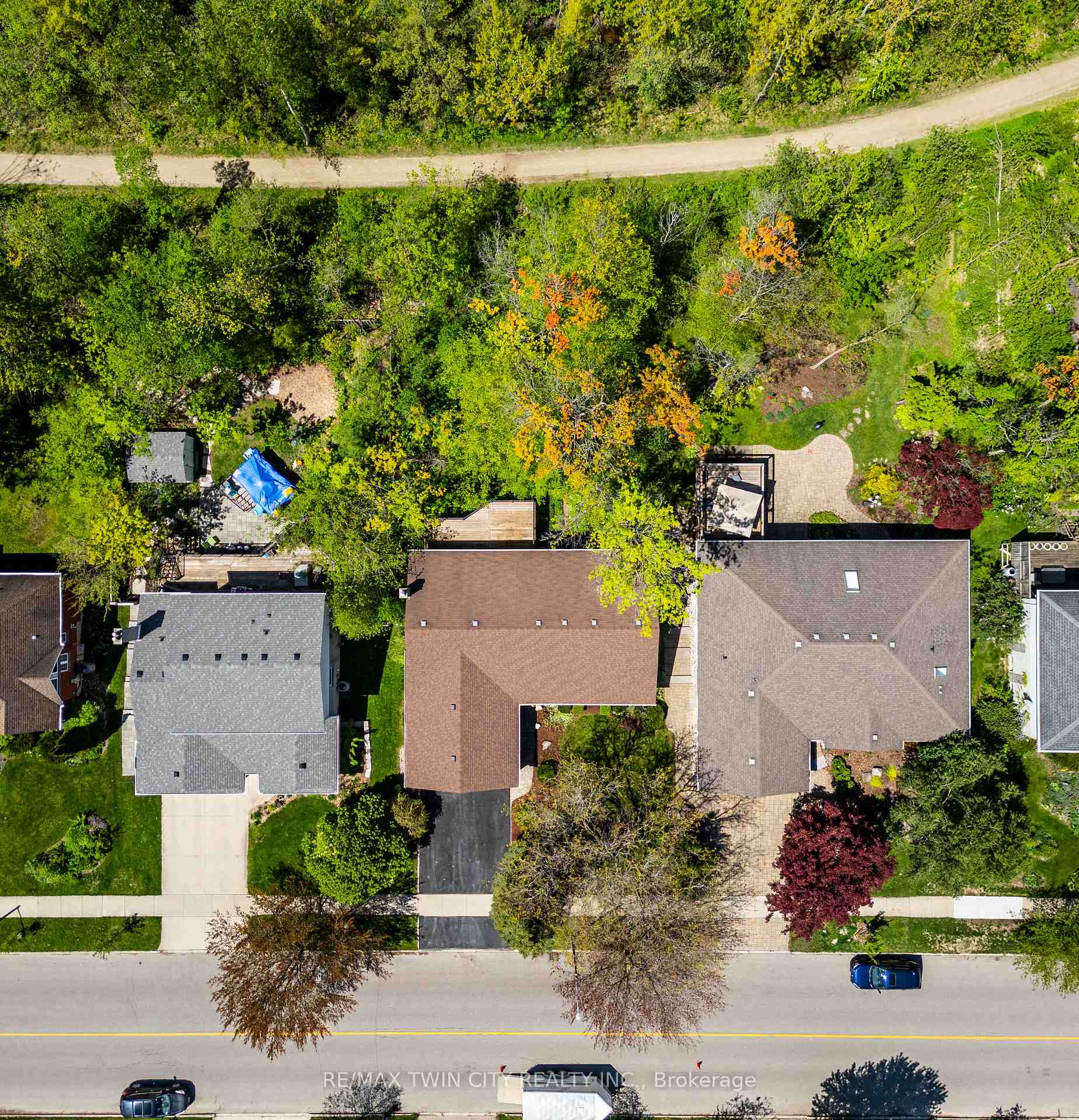 Photo 4 of 367 Northlake Drive E, Waterloo — HOMEH