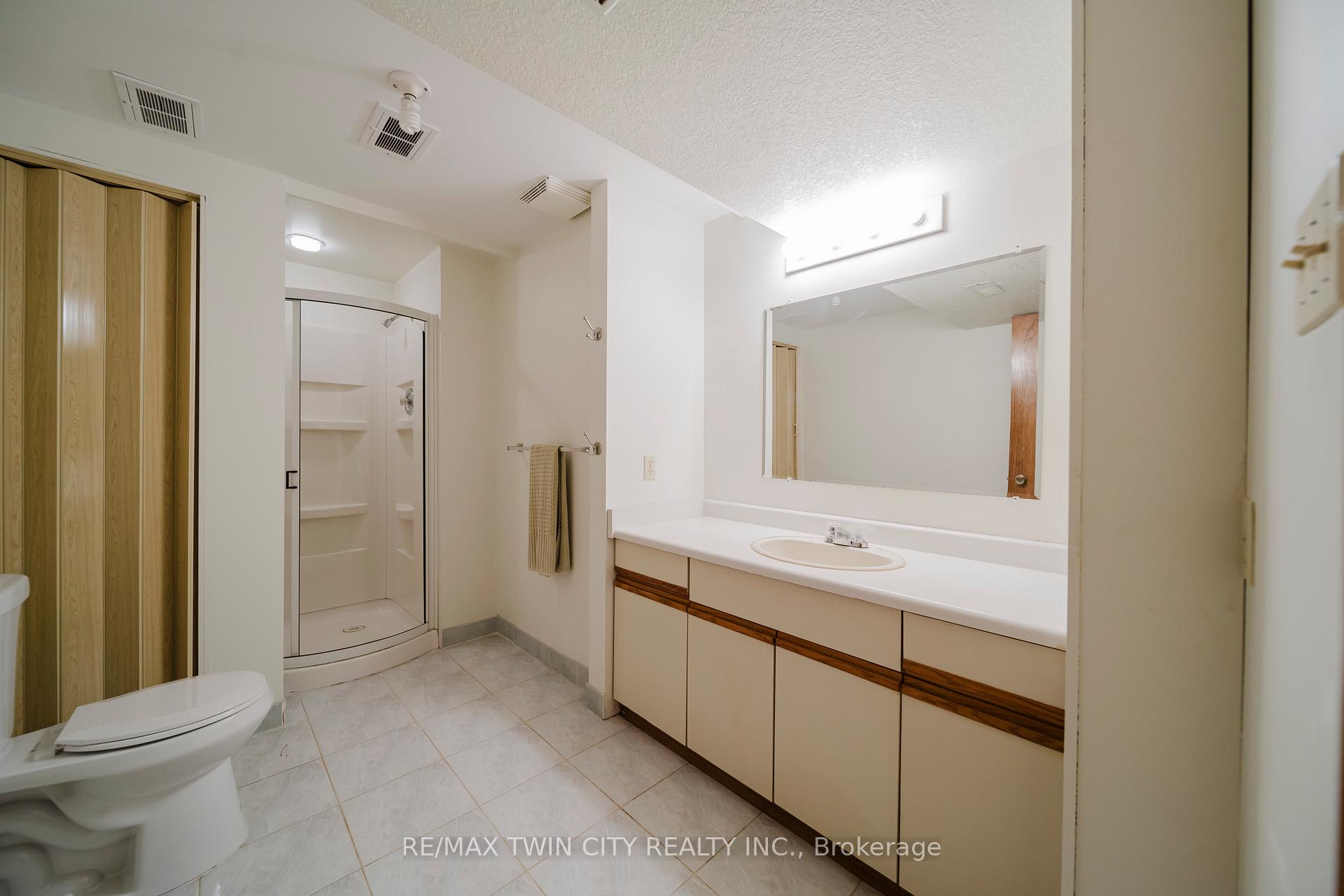 Photo 34 of 367 Northlake Drive E, Waterloo — HOMEH