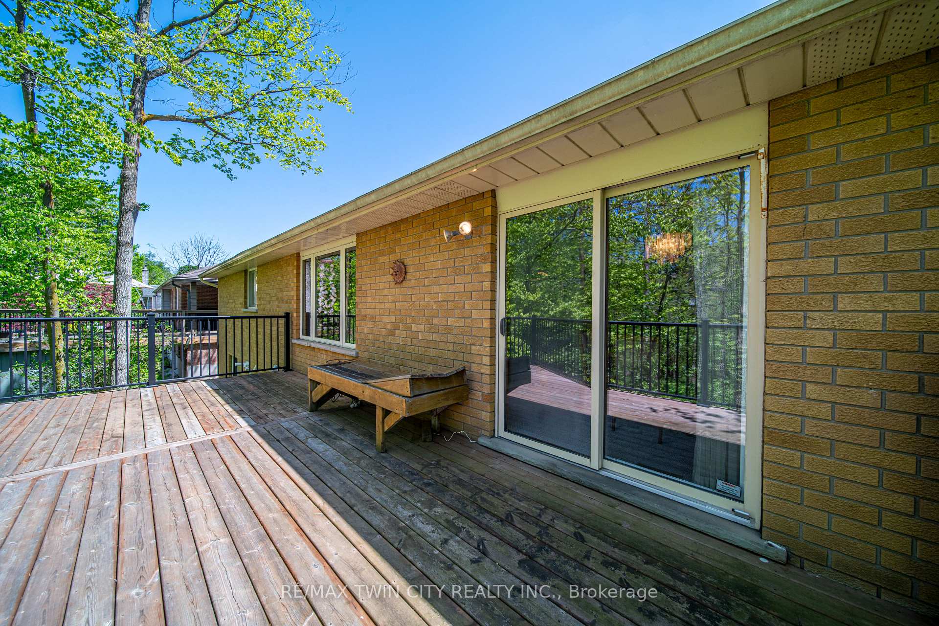 Photo 38 of 367 Northlake Drive E, Waterloo — HOMEH