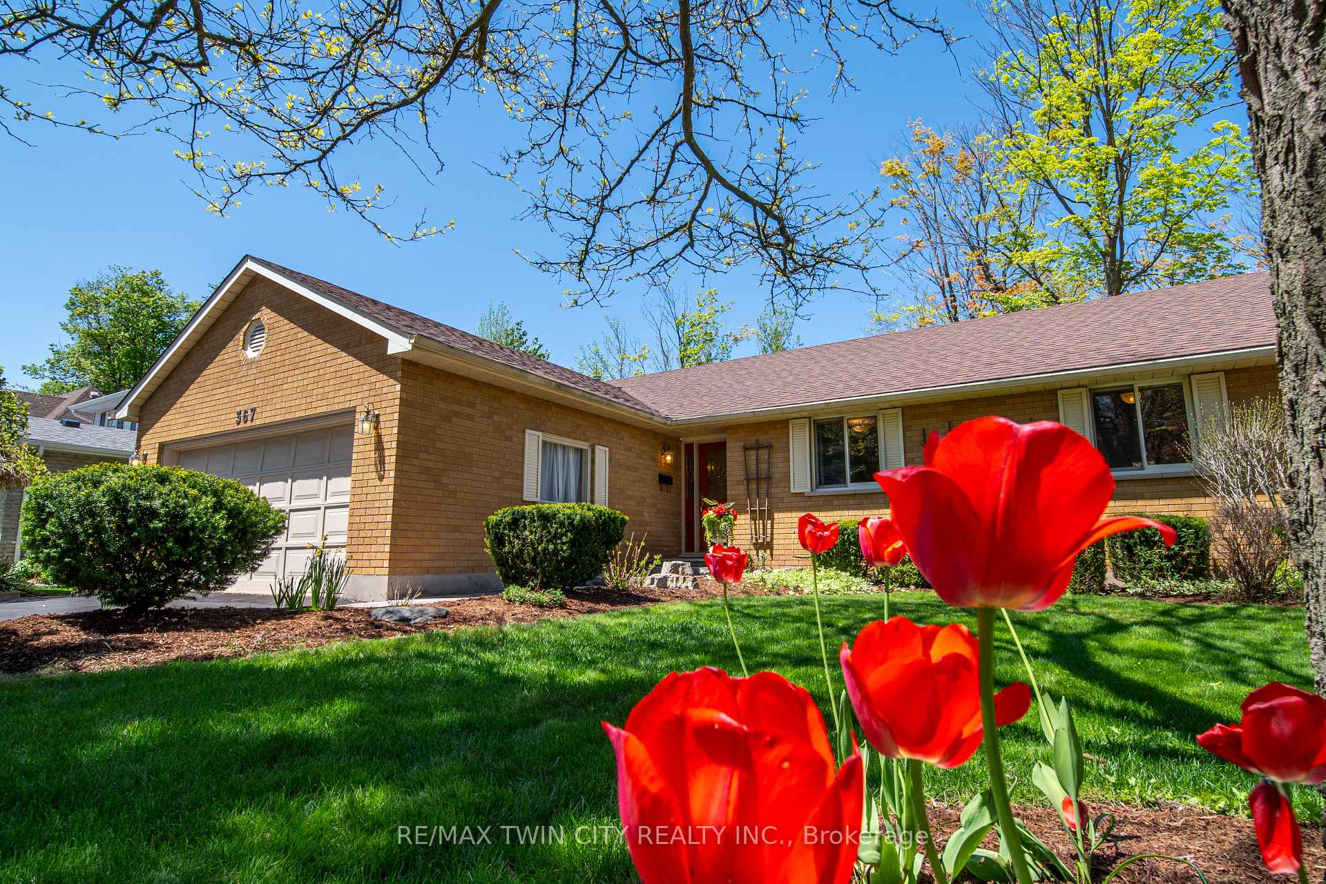 Photo 44 of 367 Northlake Drive E, Waterloo — HOMEH
