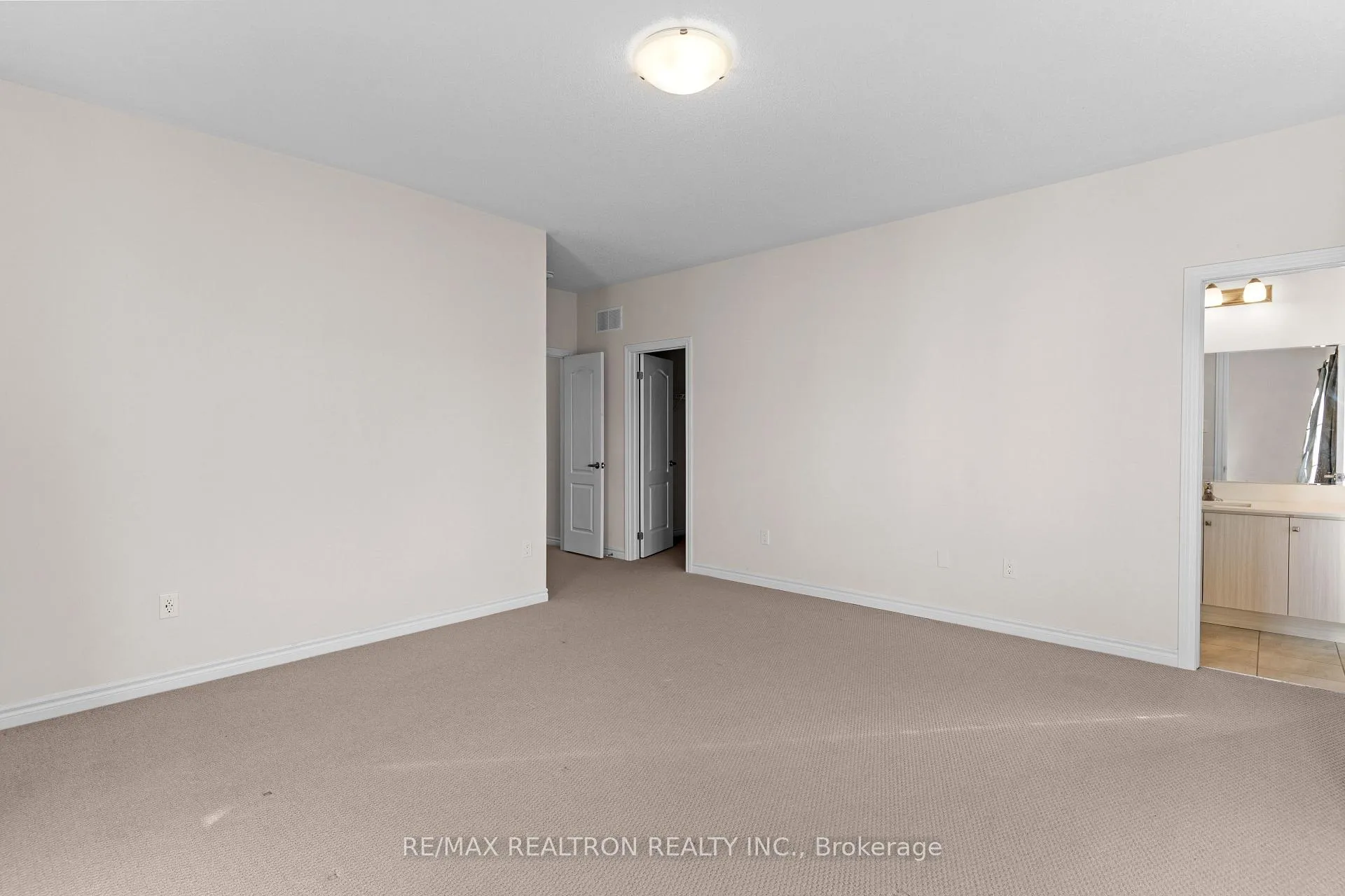 Photo 27 of 15 Waterfront Crescent, Whitby, Port Whitby — HOMEH