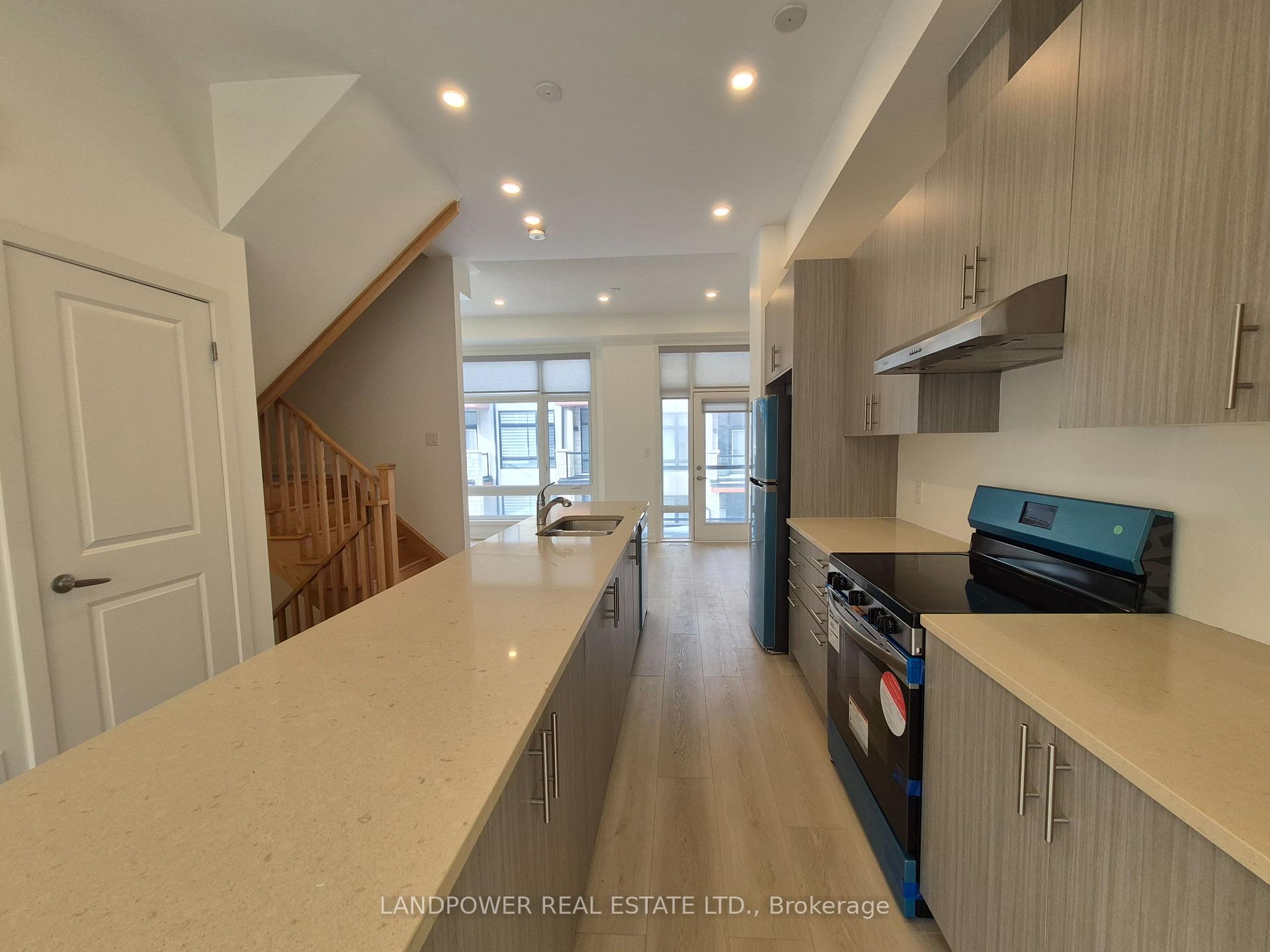 Photo 12 of 6 Gerussi Street, Vaughan, Vellore Village — HOMEH