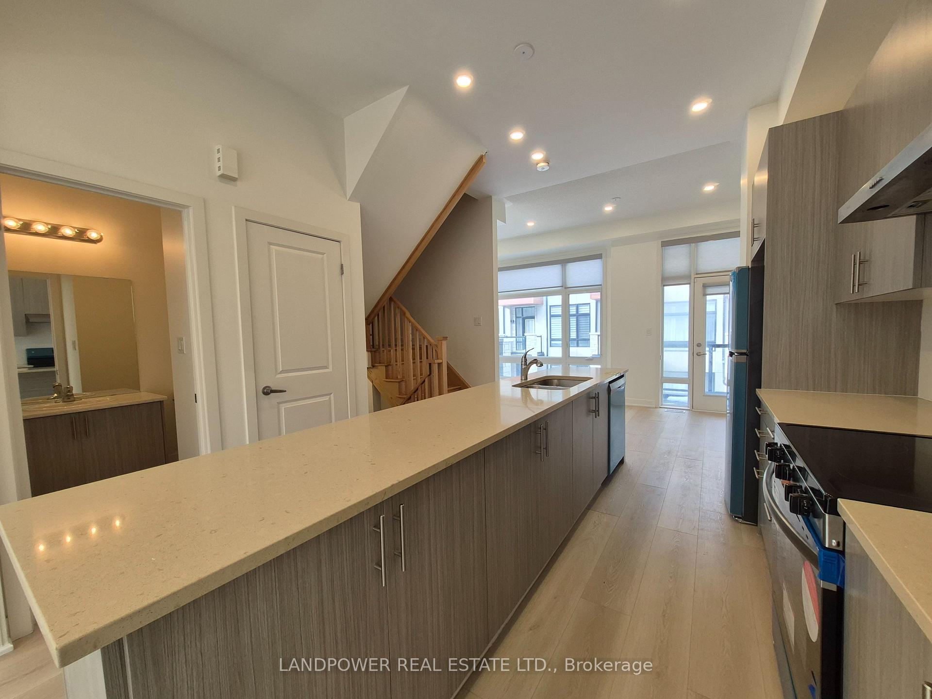 Photo 13 of 6 Gerussi Street, Vaughan, Vellore Village — HOMEH