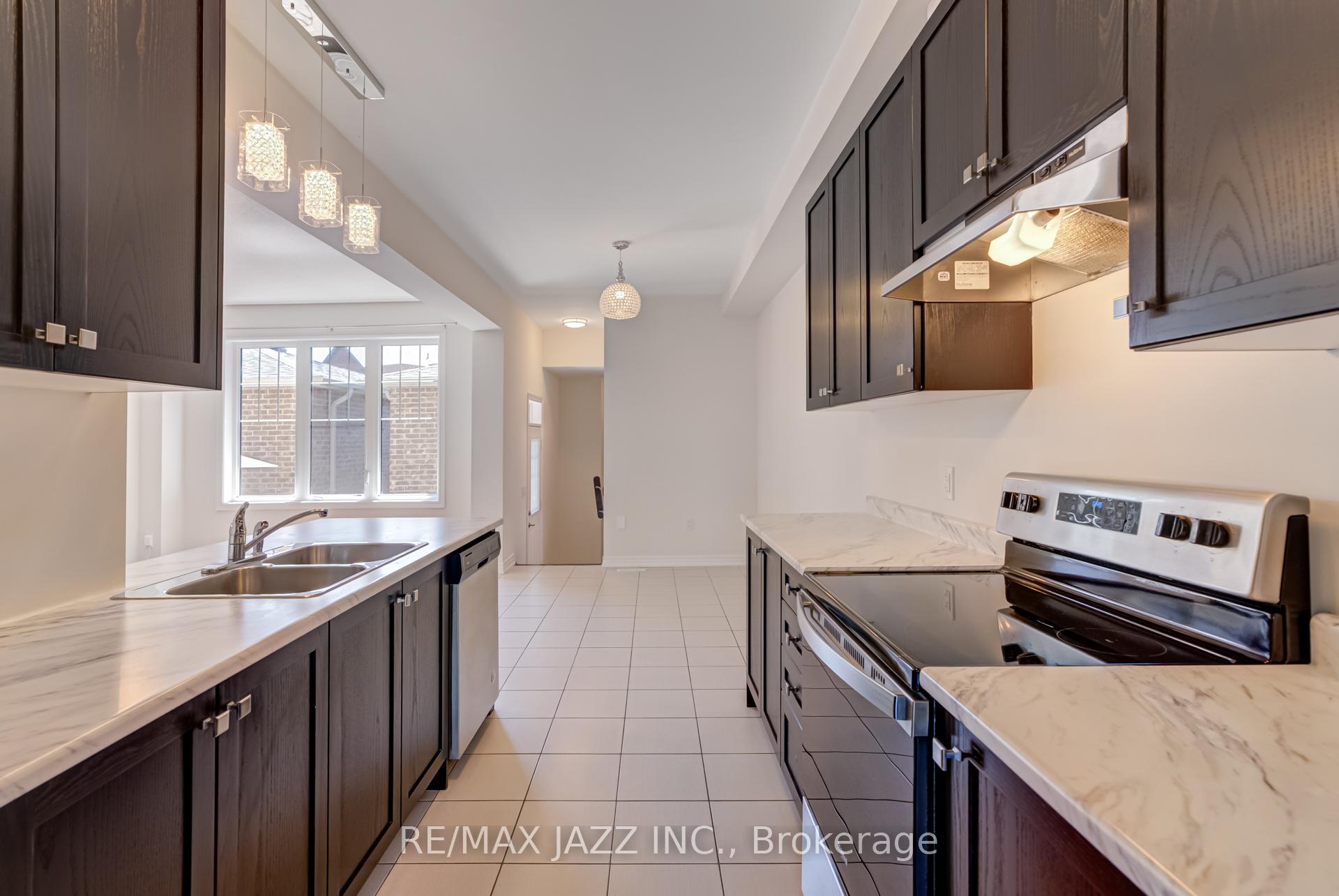 Photo 38 of 166 Coronation Road, Whitby, Rural Whitby — HOMEH
