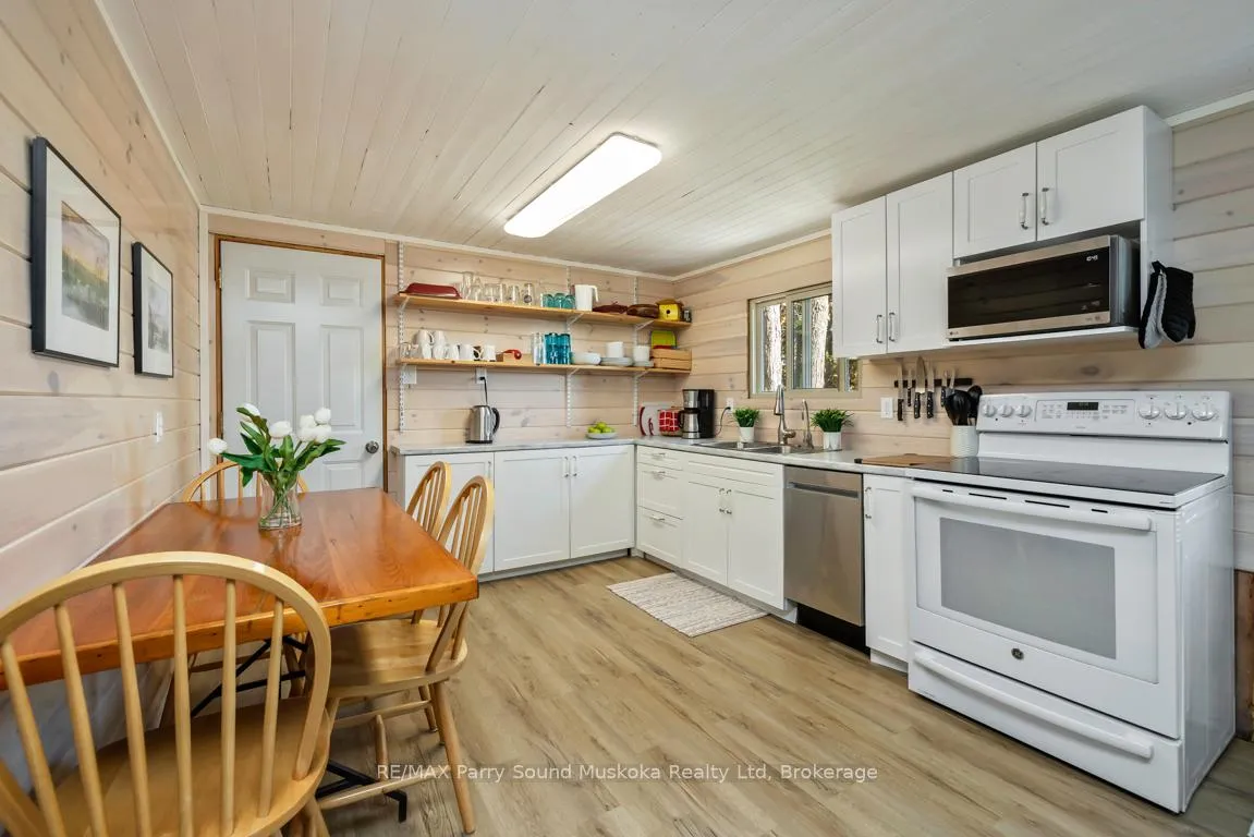 Photo 19 of 78 Captain Estates Road, Whitestone, Hagerman — HOMEH