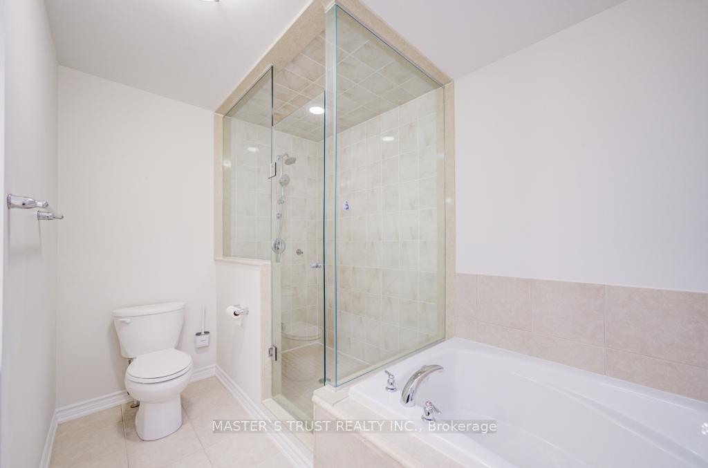 Photo 32 of 49 Clifford Dalton Drive, Aurora, Rural Aurora — HOMEH