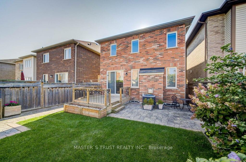 Photo 42 of 49 Clifford Dalton Drive, Aurora, Rural Aurora — HOMEH