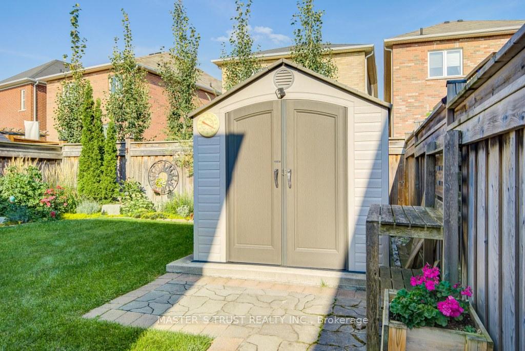 Photo 40 of 49 Clifford Dalton Drive, Aurora, Rural Aurora — HOMEH