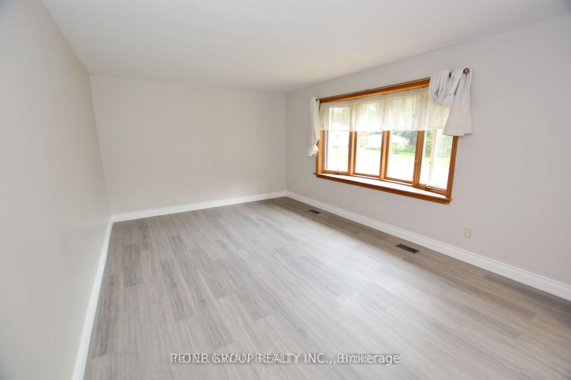 Photo 2 of Unit Upper, 24 Northpark Road, Barrie, Wellington — HOMEH