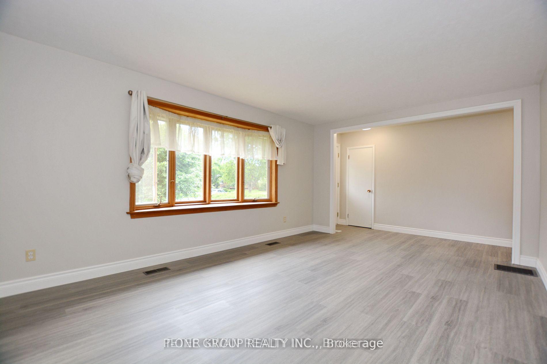 Photo 4 of Unit Upper, 24 Northpark Road, Barrie, Wellington — HOMEH