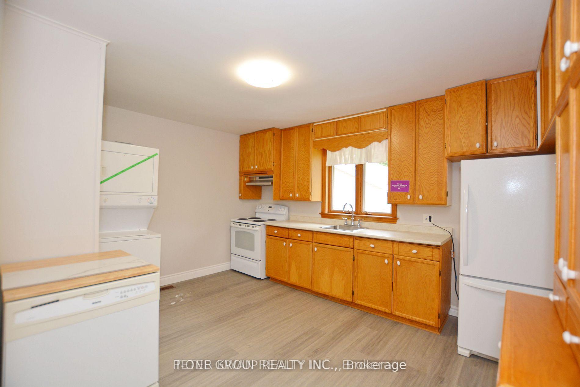 Photo 6 of Unit Upper, 24 Northpark Road, Barrie, Wellington — HOMEH