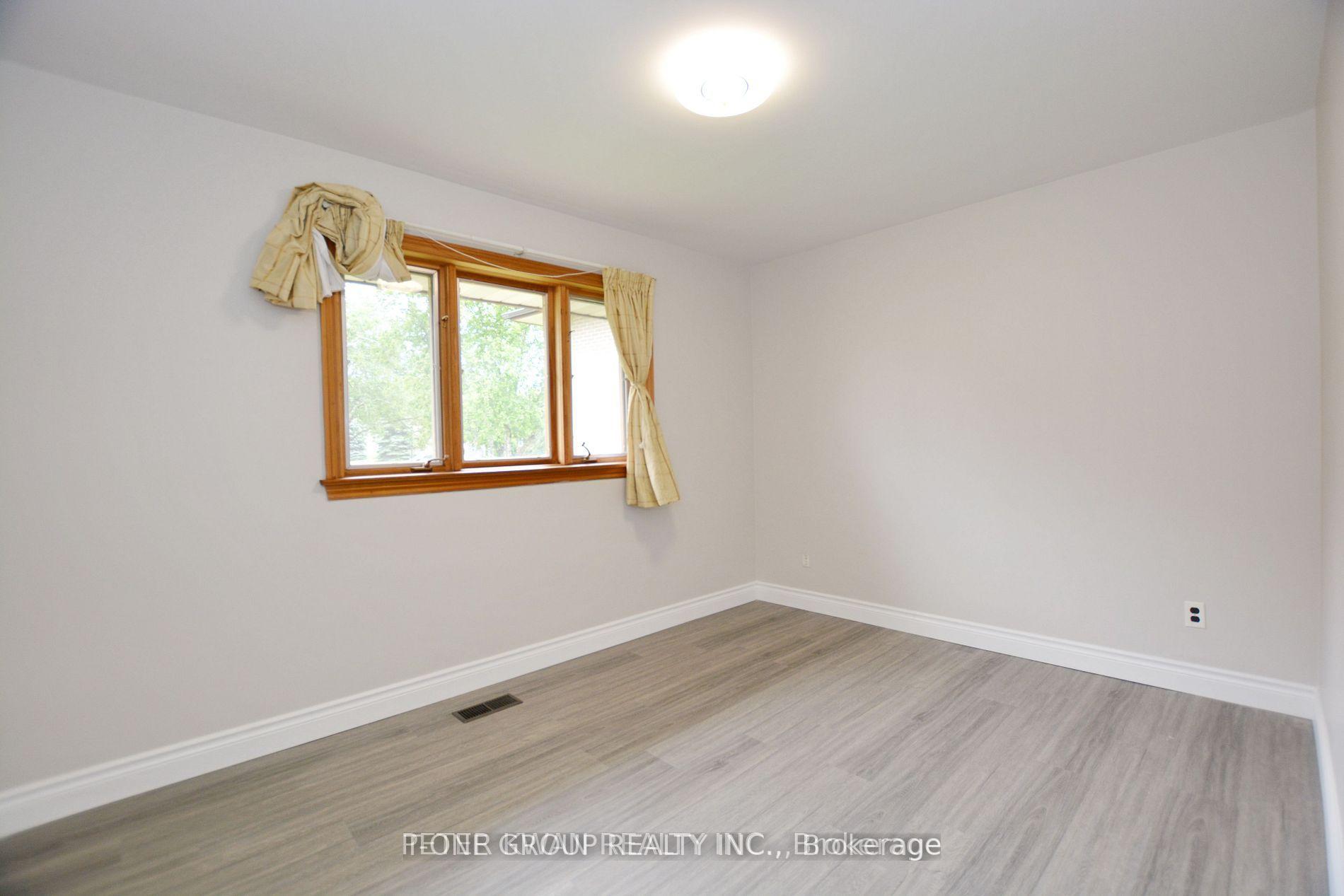 Photo 8 of Unit Upper, 24 Northpark Road, Barrie, Wellington — HOMEH