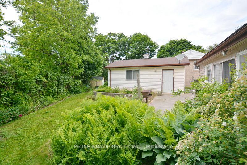 Photo 12 of Unit Upper, 24 Northpark Road, Barrie, Wellington — HOMEH