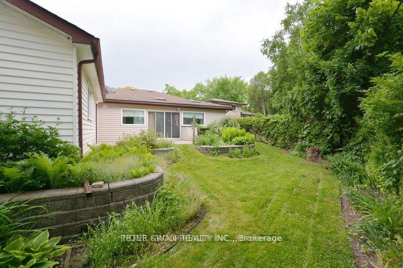 Photo 13 of Unit Upper, 24 Northpark Road, Barrie, Wellington — HOMEH