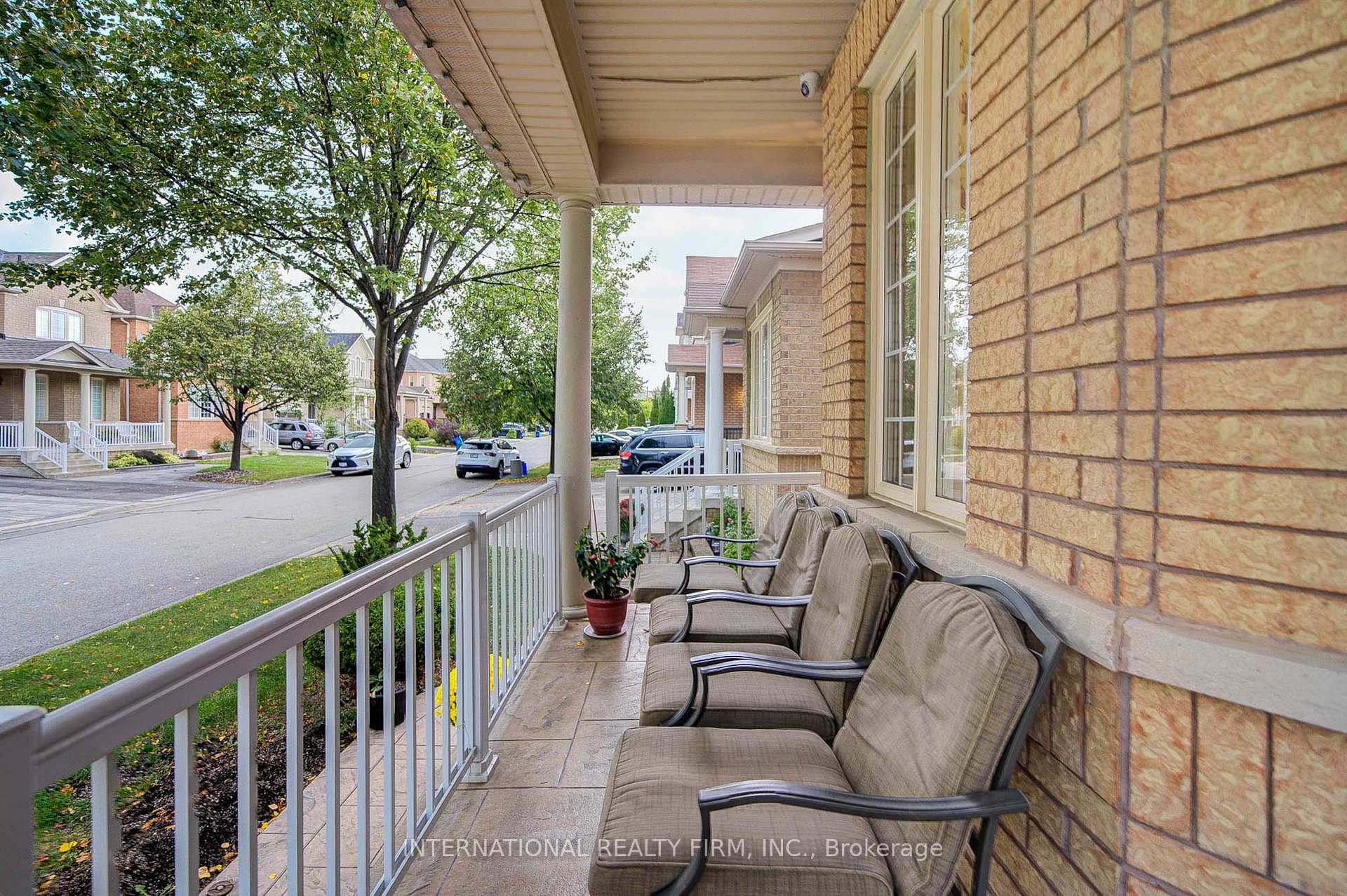 Photo 2 of 77 Saint James Avenue, Vaughan, Vellore Village — HOMEH