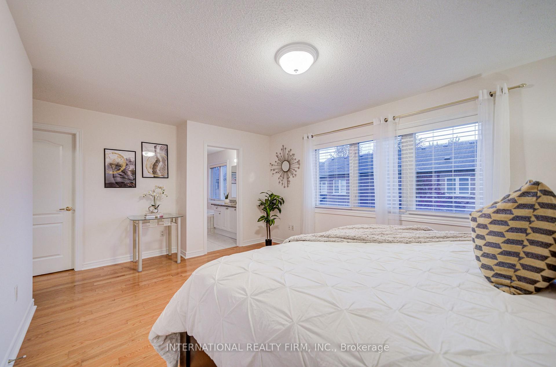 Photo 15 of 77 Saint James Avenue, Vaughan, Vellore Village — HOMEH