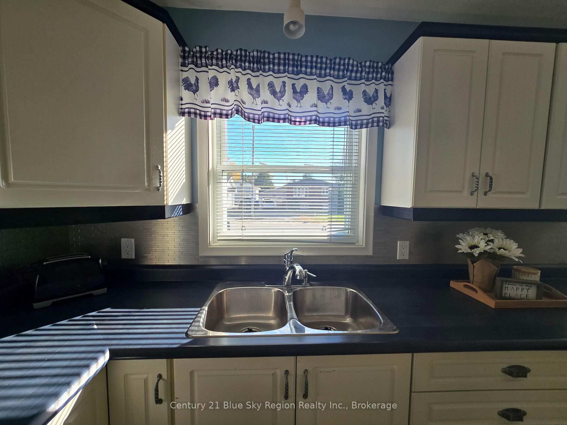 Photo 4 of 197 Salter Street, West Nipissing, Sturgeon Falls — HOMEH