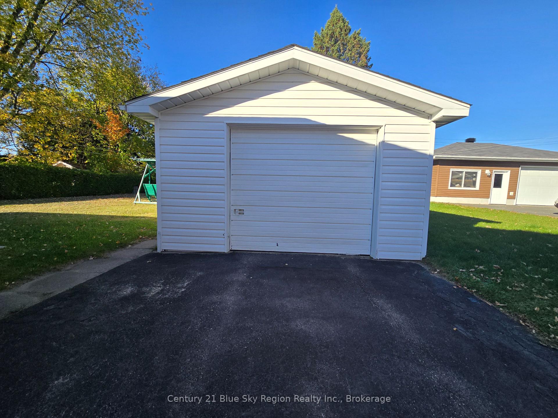 Photo 36 of 197 Salter Street, West Nipissing, Sturgeon Falls — HOMEH