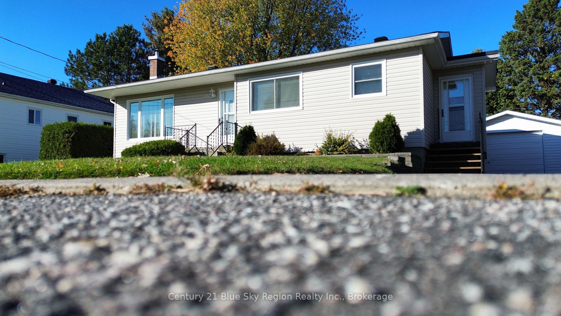 Photo 45 of 197 Salter Street, West Nipissing, Sturgeon Falls — HOMEH