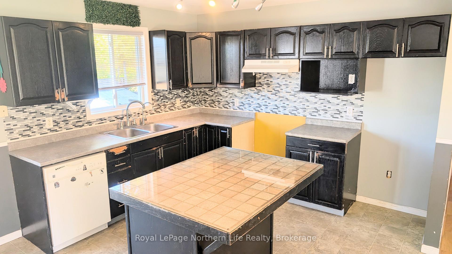Photo 5 of 511 Sabourin Road, West Nipissing, Sturgeon Falls — HOMEH