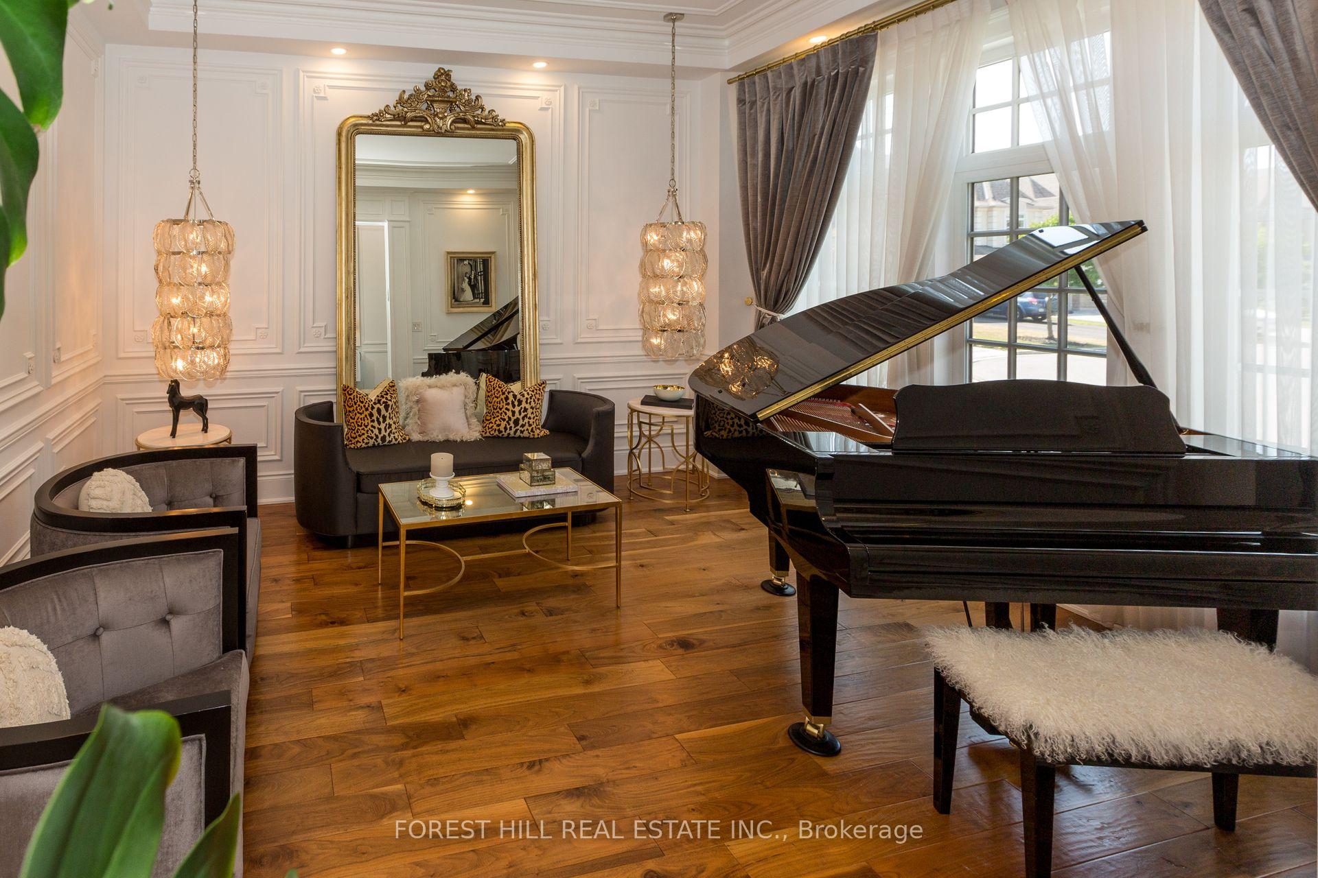 Photo 4 of 55 Woodvalley Crescent, Vaughan, Patterson — HOMEH