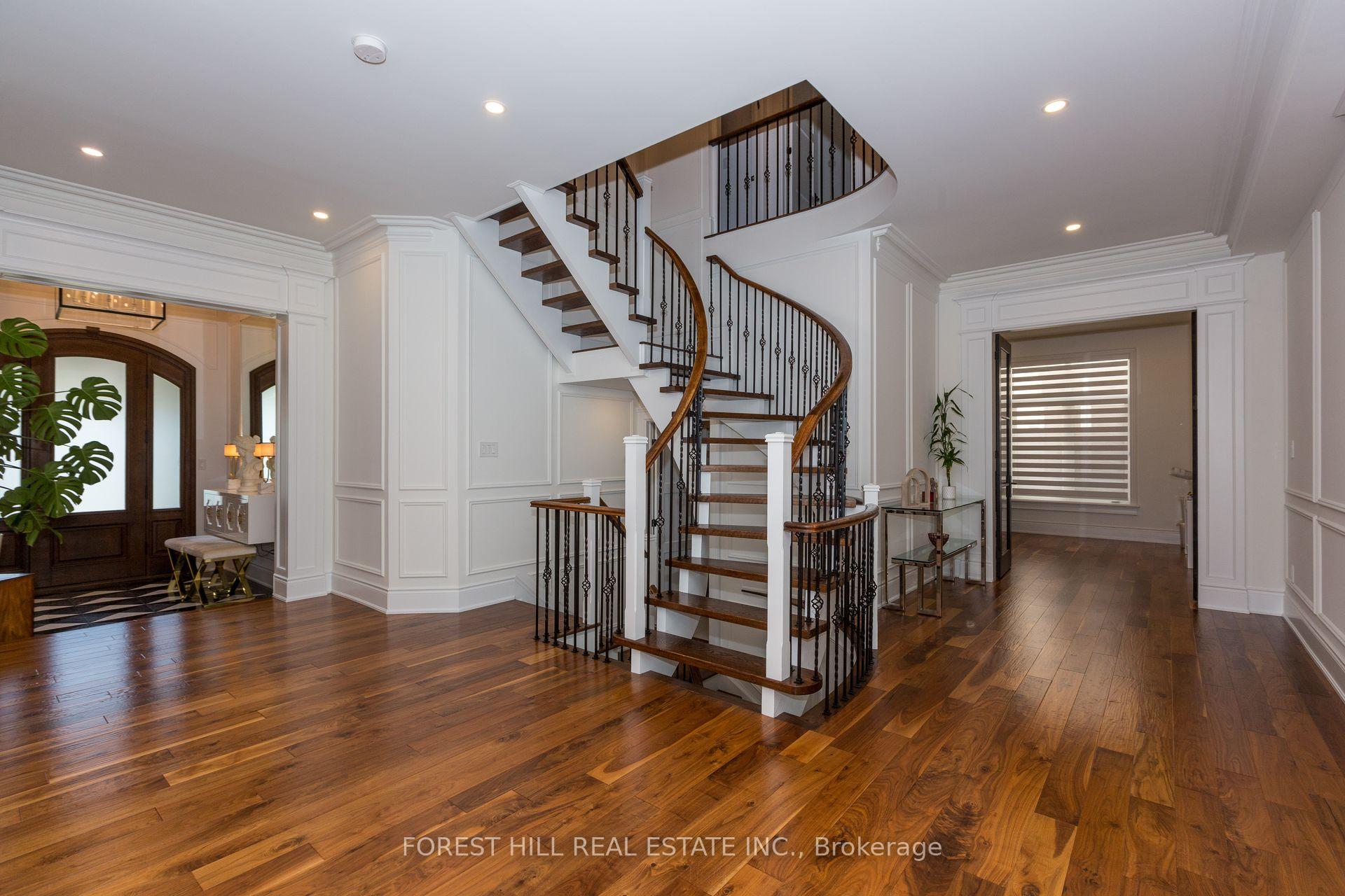 Photo 6 of 55 Woodvalley Crescent, Vaughan, Patterson — HOMEH