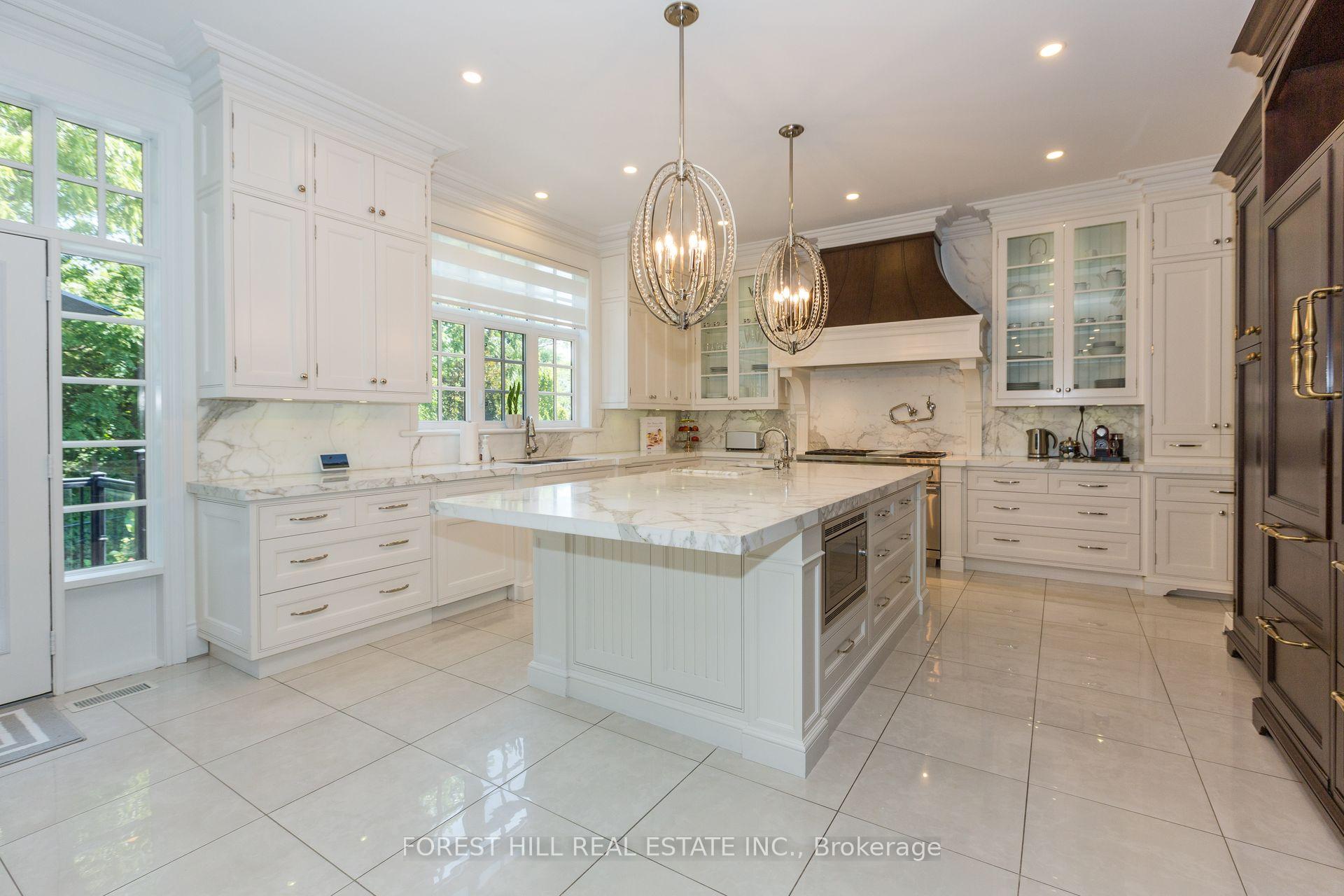 Photo 7 of 55 Woodvalley Crescent, Vaughan, Patterson — HOMEH