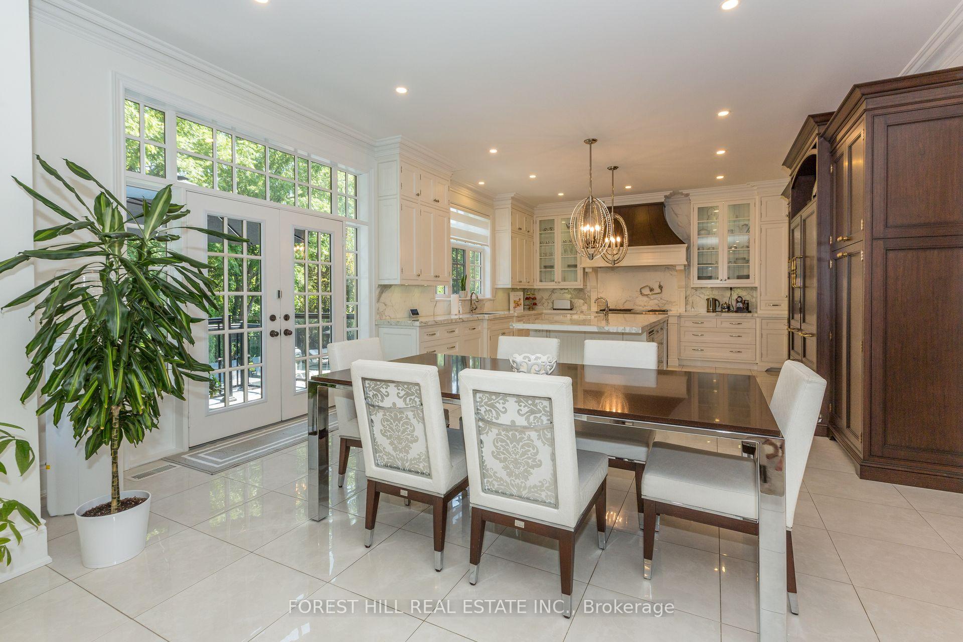 Photo 10 of 55 Woodvalley Crescent, Vaughan, Patterson — HOMEH