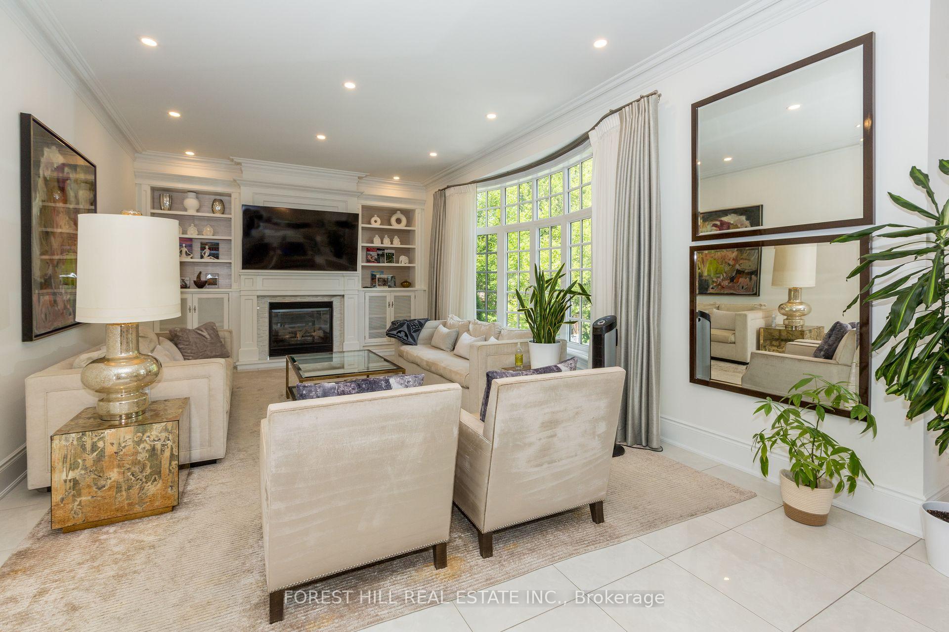Photo 11 of 55 Woodvalley Crescent, Vaughan, Patterson — HOMEH