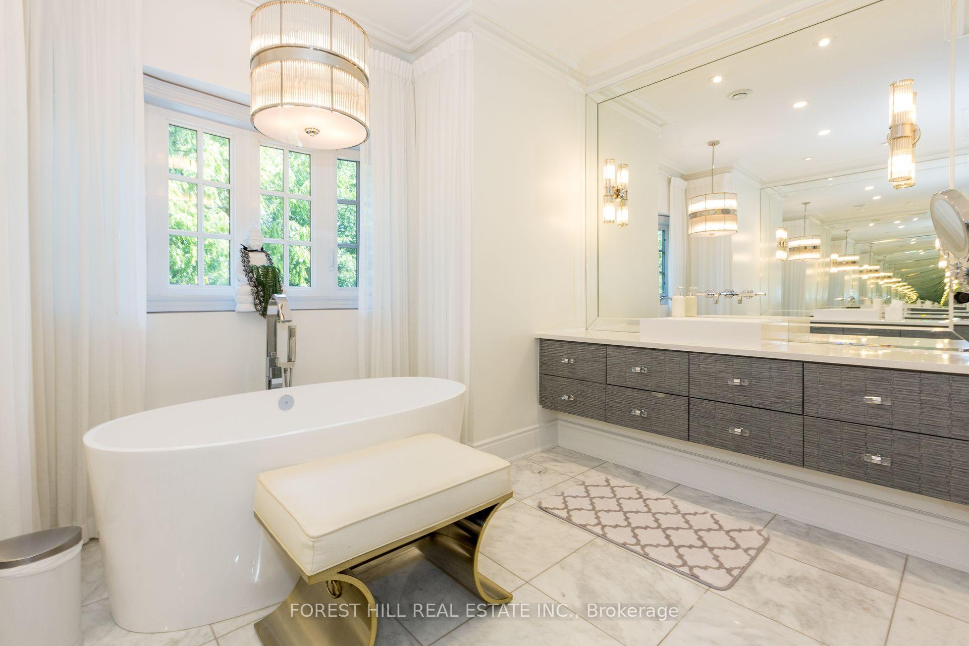 Photo 19 of 55 Woodvalley Crescent, Vaughan, Patterson — HOMEH
