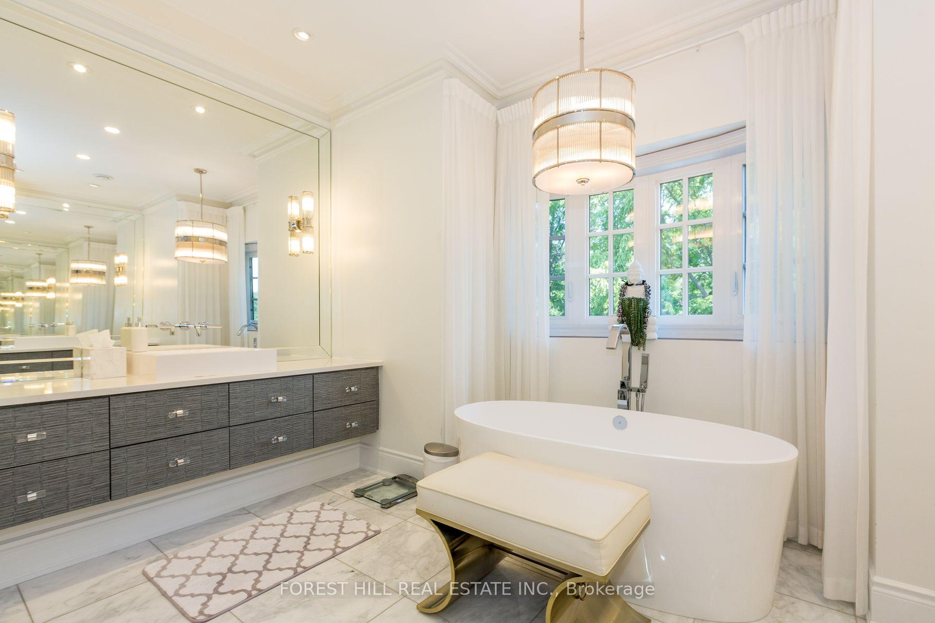 Photo 20 of 55 Woodvalley Crescent, Vaughan, Patterson — HOMEH