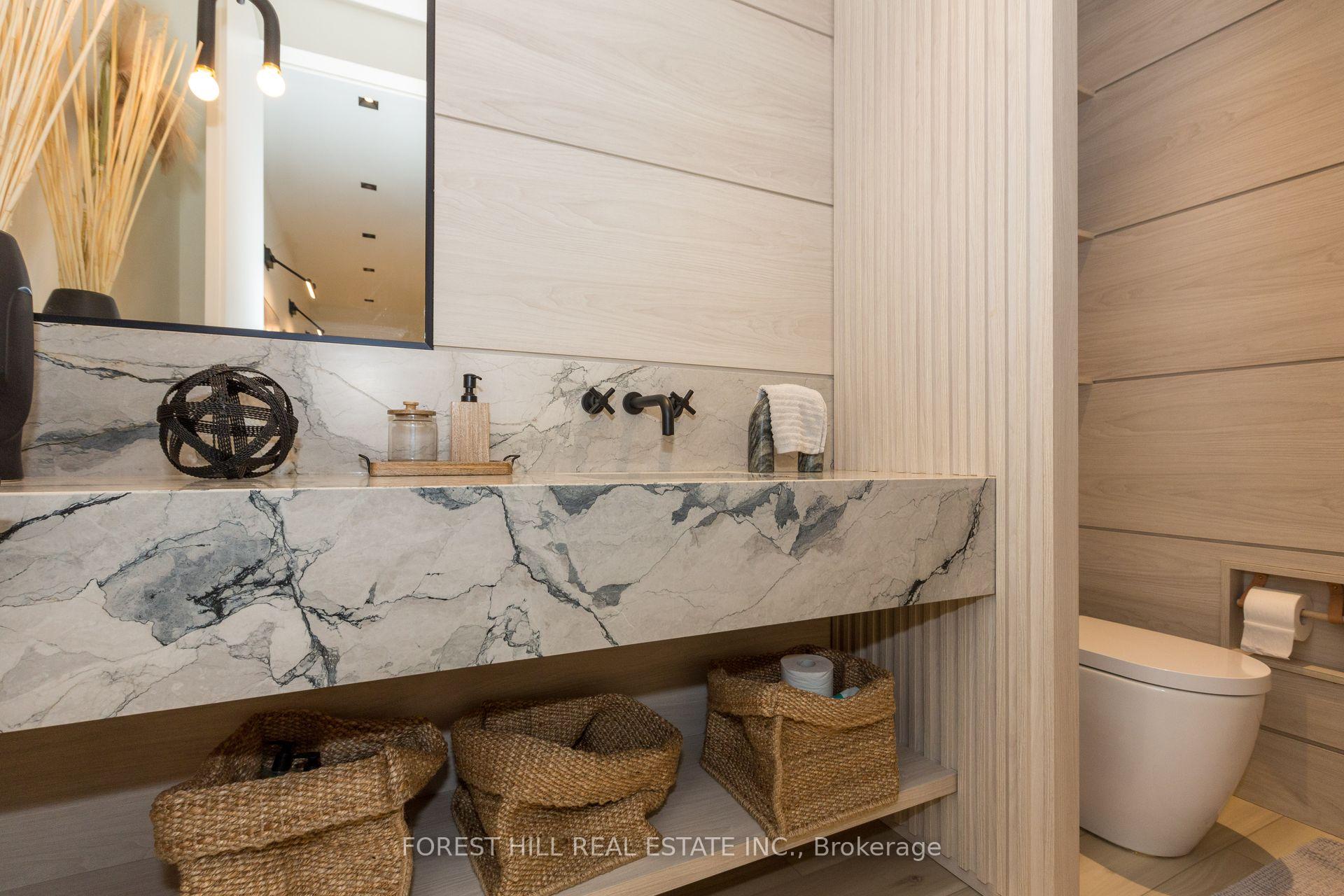 Photo 39 of 55 Woodvalley Crescent, Vaughan, Patterson — HOMEH