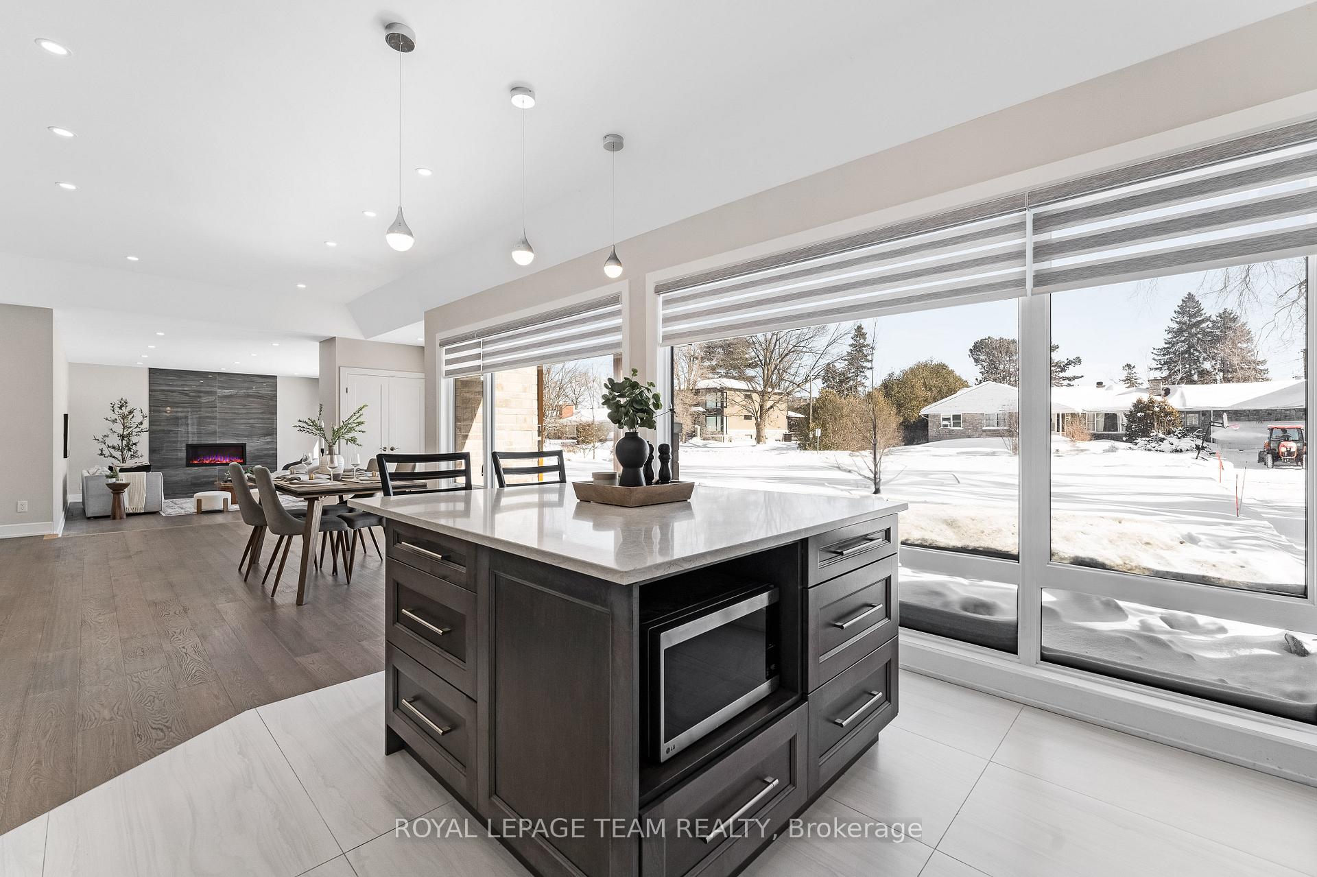 Photo 13 of 1898 Barnhart Place, Ottawa, Alta Vista/Faircrest Heights — HOMEH